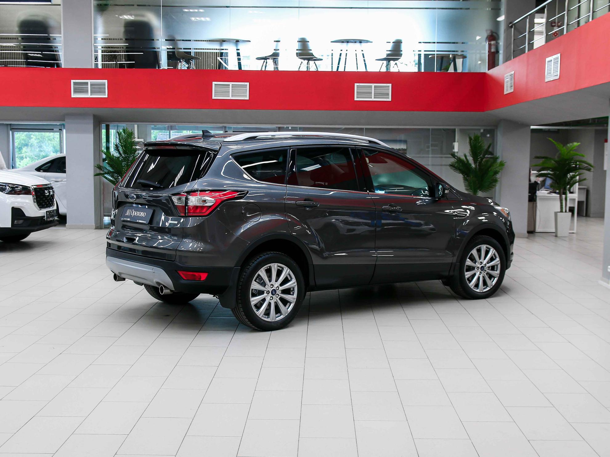 Ford Kuga 2016, серый, ДЦ Орехово