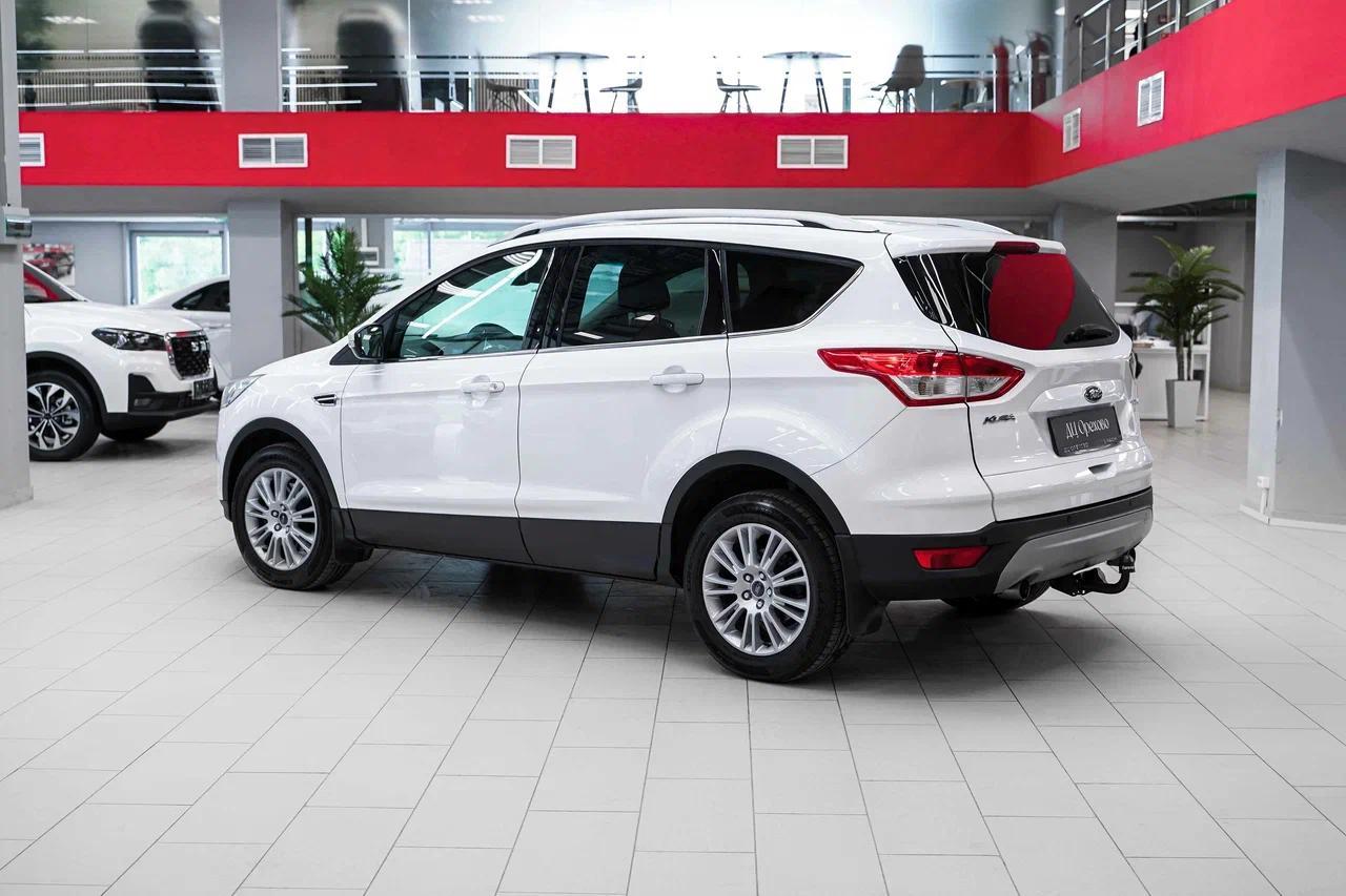 Ford Kuga 2015, белый, ДЦ Орехово