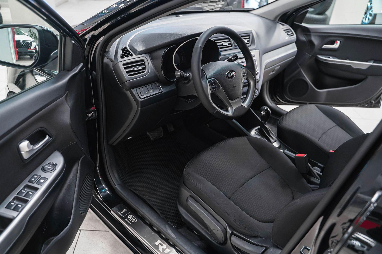 Kia Rio 2017, черный, ДЦ Орехово