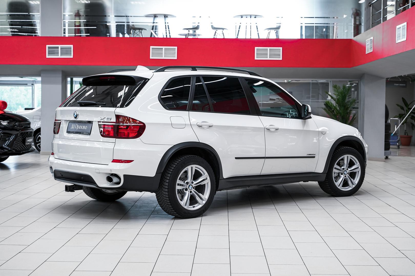 BMW X5 2013, белый, ДЦ Орехово
