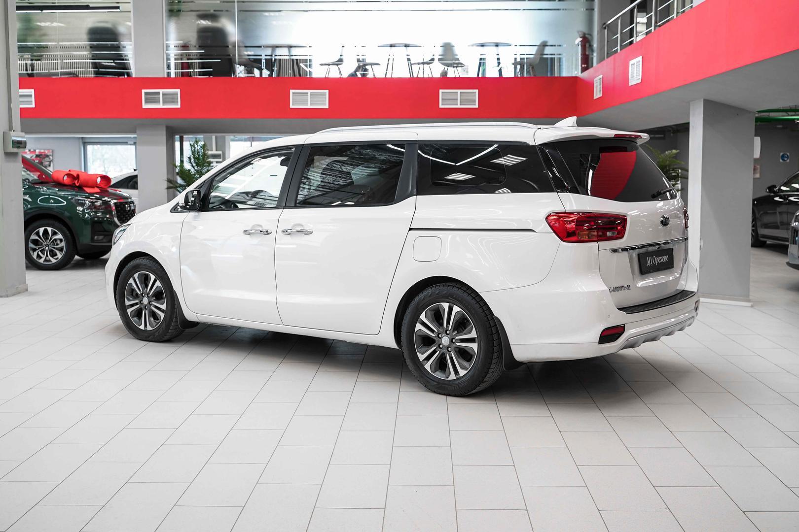 Kia Carnival 2019, белый, ДЦ Орехово