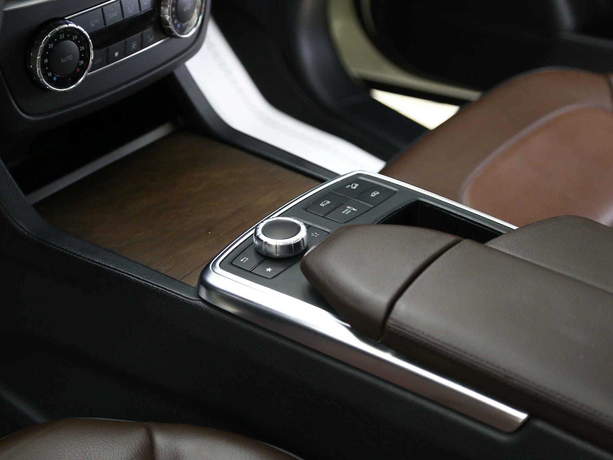 Mercedes-Benz GL-Класс 2013, белый, ДЦ Орехово