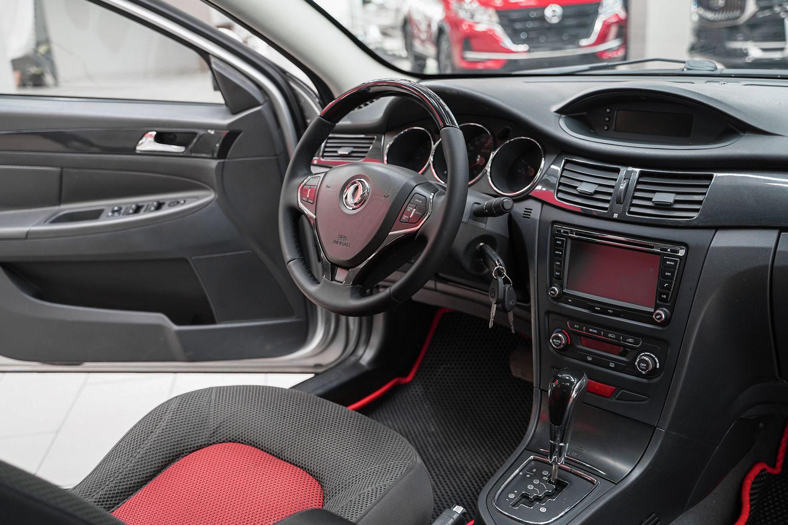 Dongfeng H30 Cross 2014, серебряный, ДЦ Орехово
