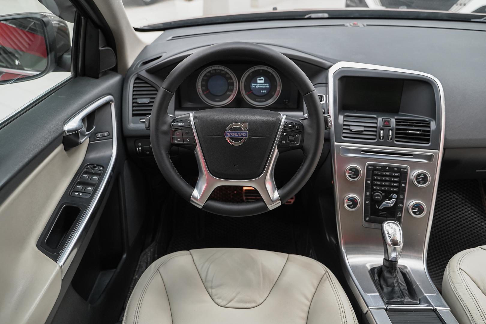 Volvo XC60 2012, коричневый, ДЦ Орехово