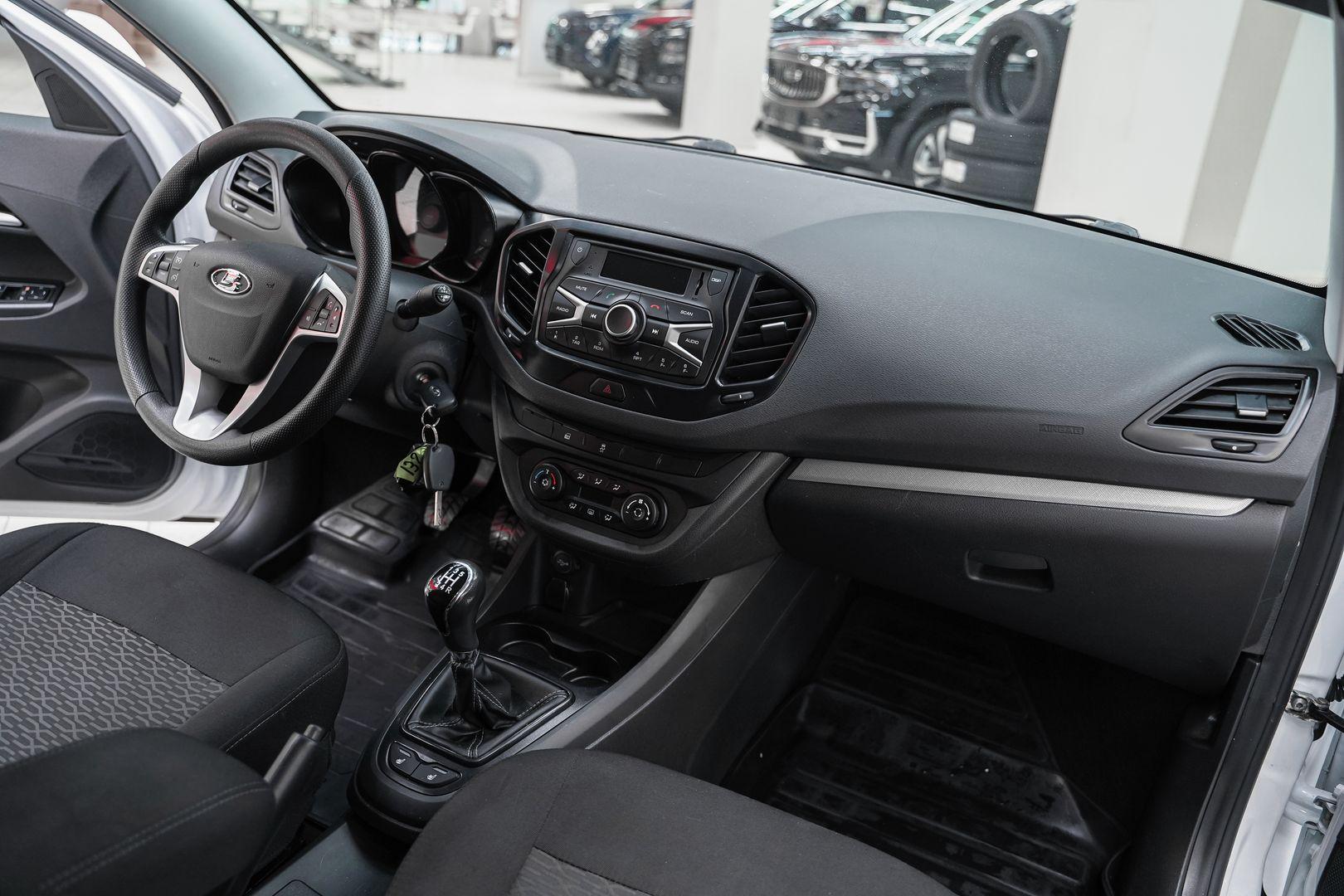 LADA (ВАЗ) Vesta 2018, белый, ДЦ Орехово