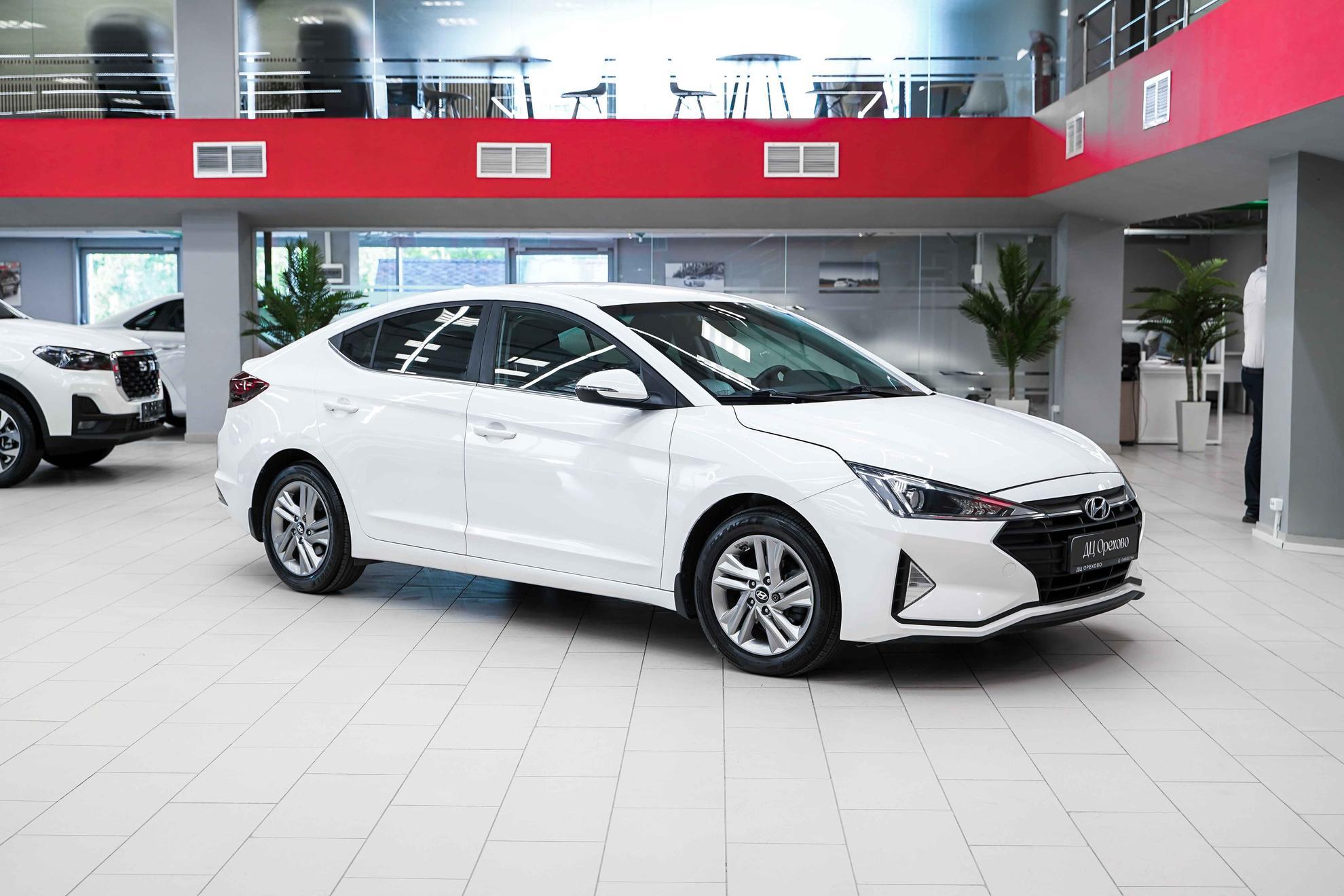 Hyundai Elantra 2019, белый, ДЦ Орехово