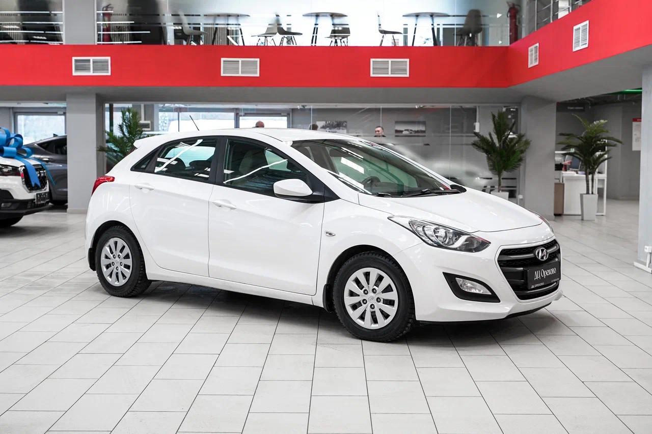 Hyundai i30 2016, белый, ДЦ Орехово