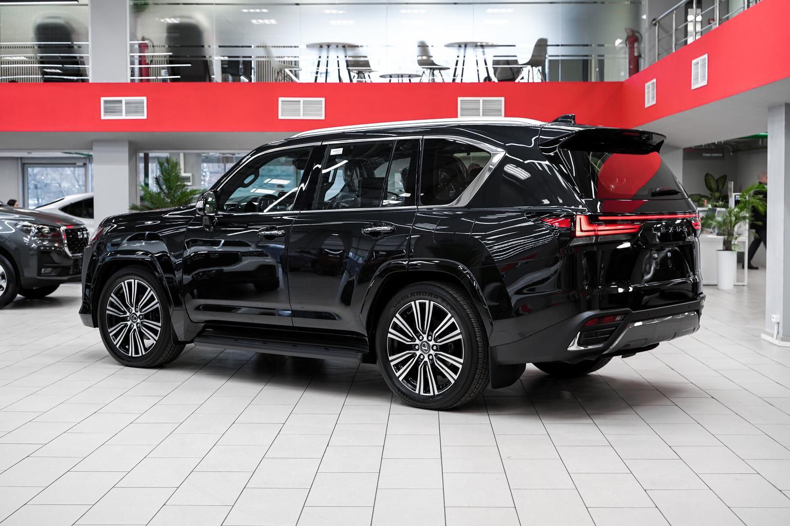 Lexus LX 2025, черный, ДЦ Орехово
