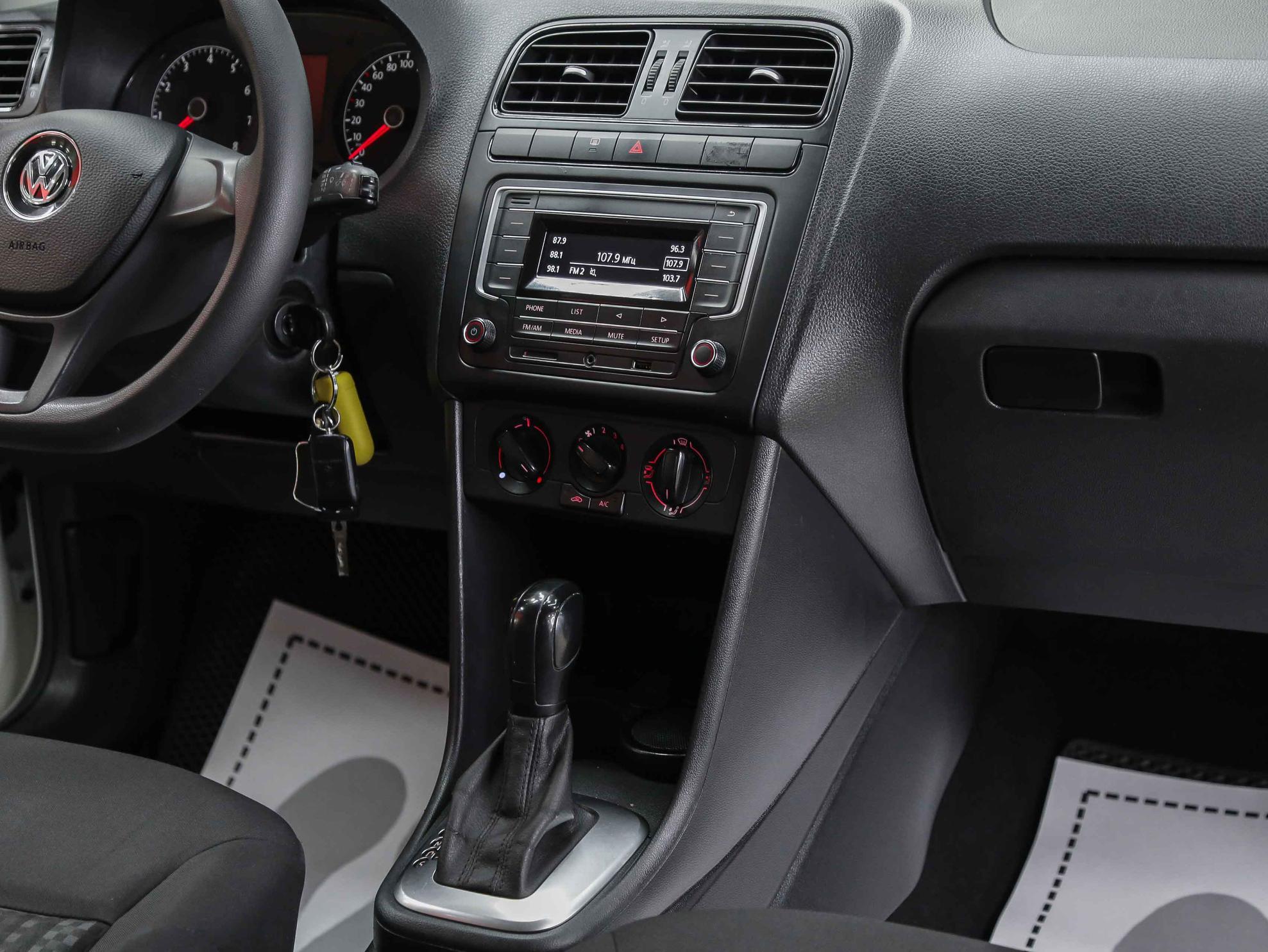 Volkswagen Polo 2019, белый, ДЦ Орехово