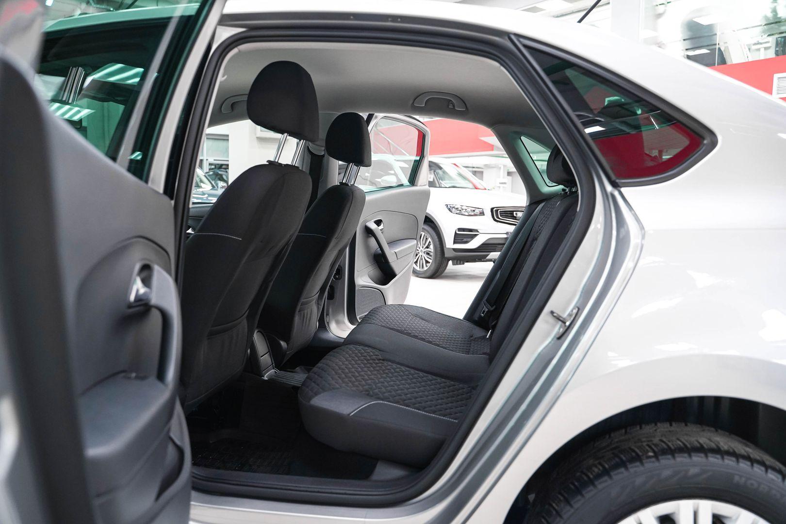Volkswagen Polo 2018, серебряный, ДЦ Орехово