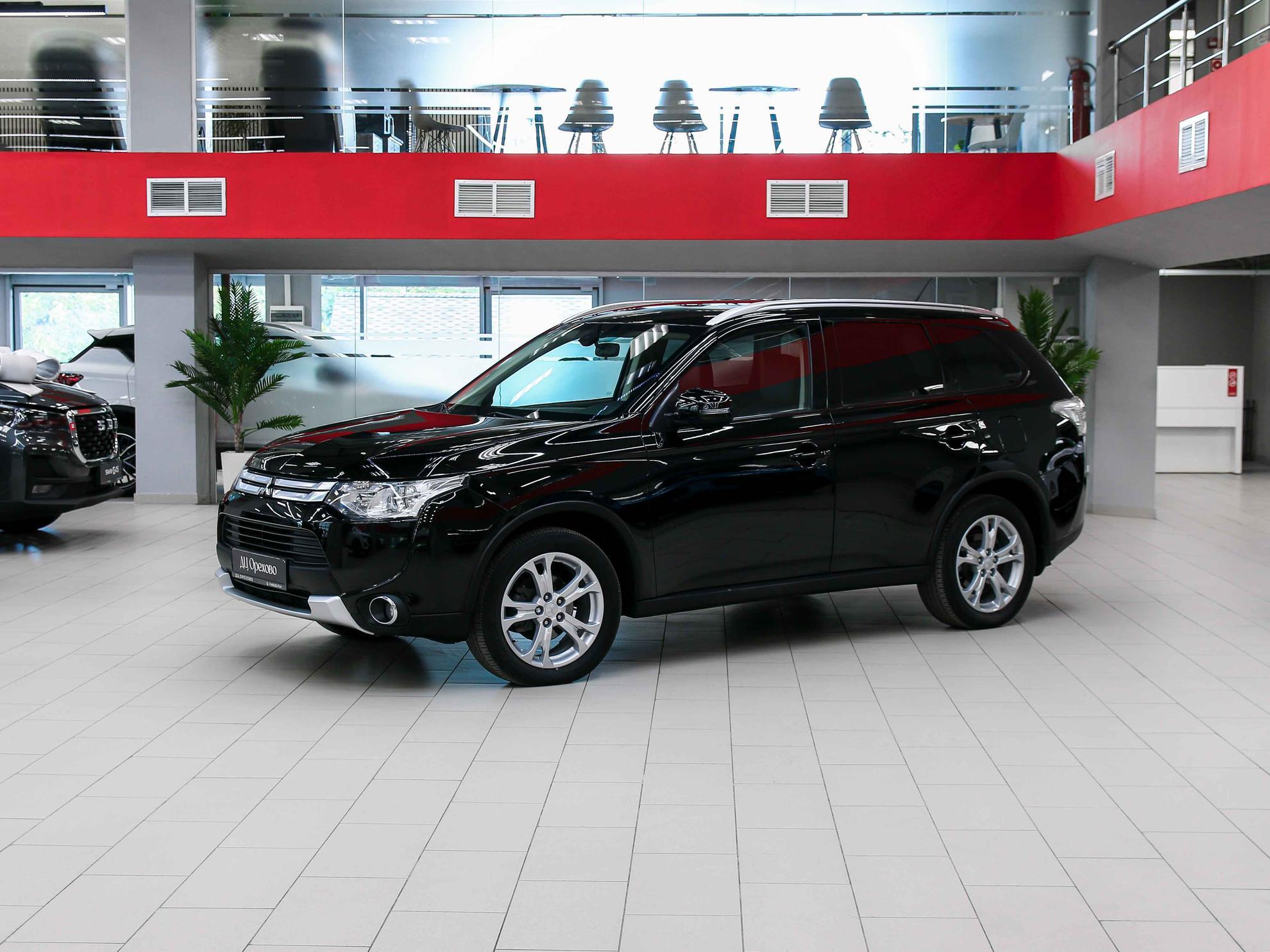 Mitsubishi Outlander 2014, черный, ДЦ Орехово