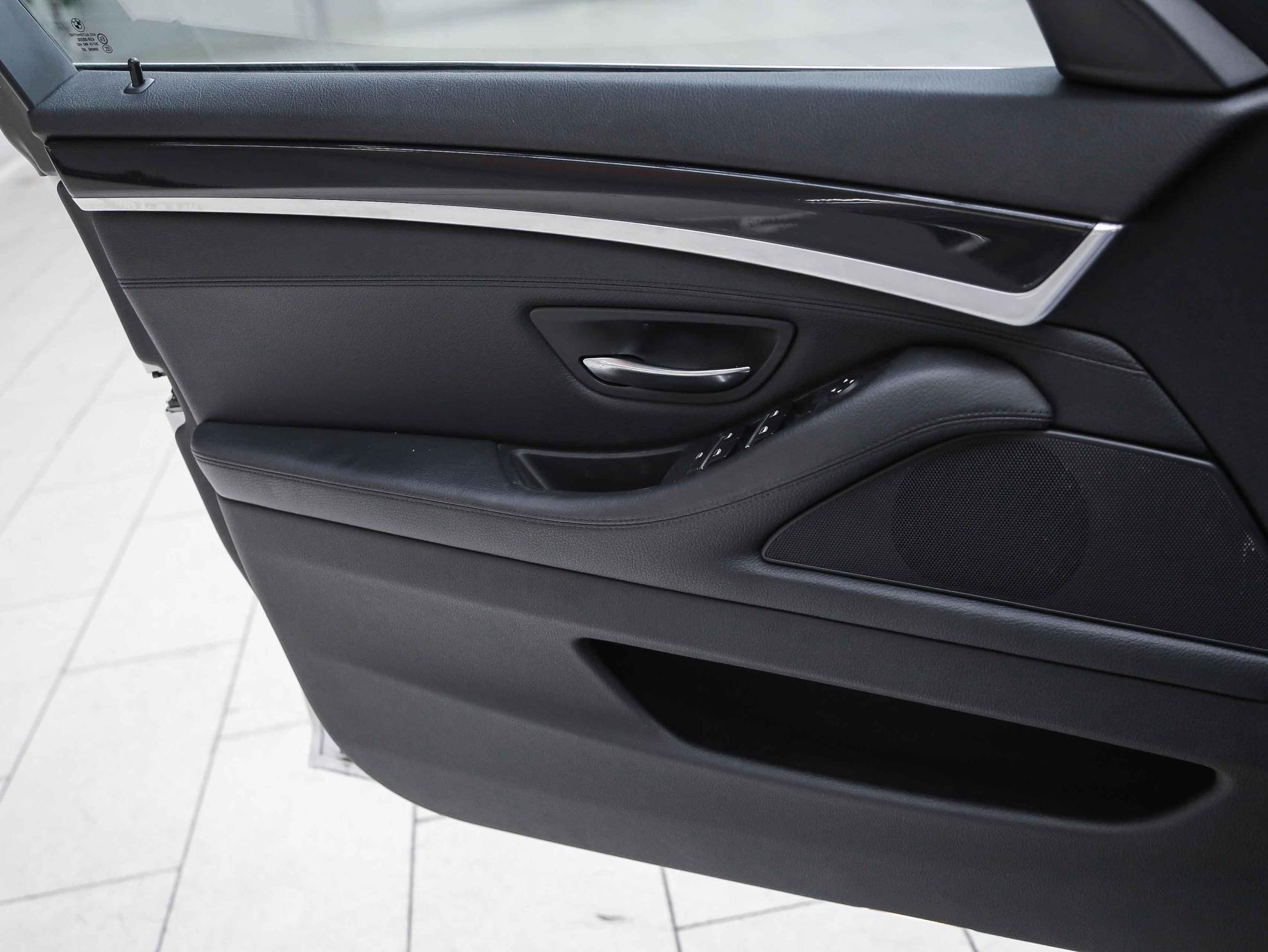 BMW 5 серии 2014, белый, ДЦ Орехово