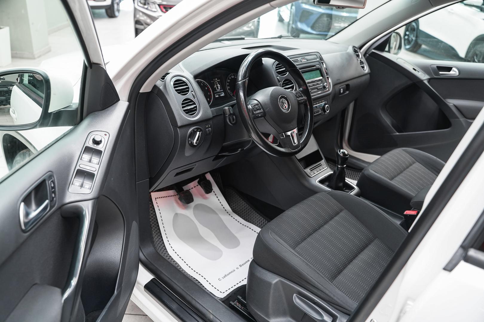 Volkswagen Tiguan 2012, белый, ДЦ Орехово