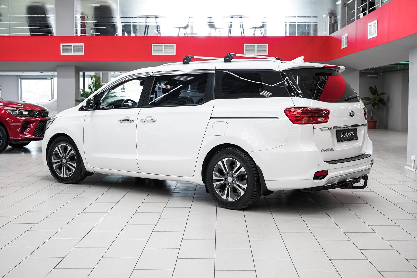 Kia Carnival 2019, белый, ДЦ Орехово