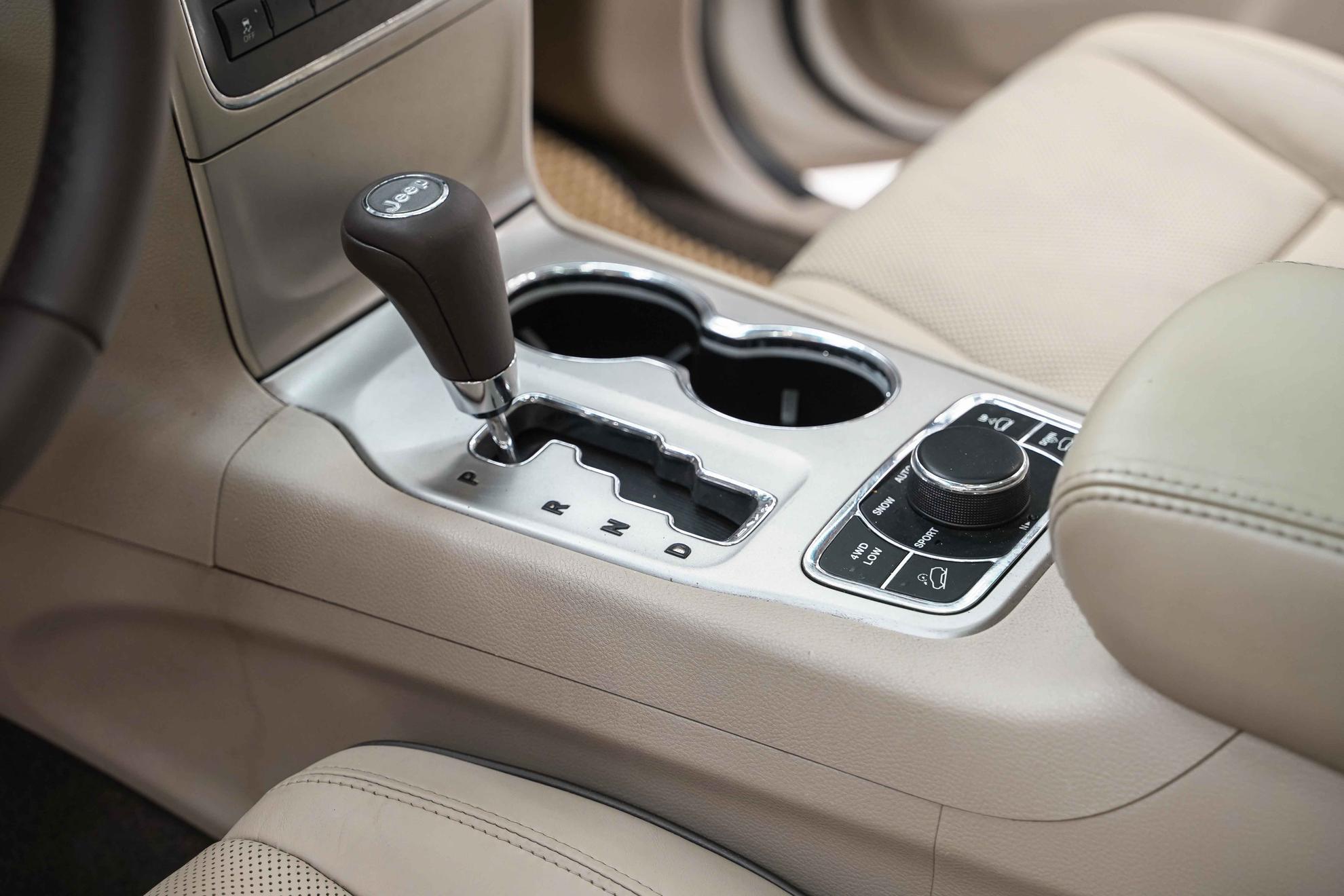 Jeep Grand Cherokee 2012, белый, ДЦ Орехово