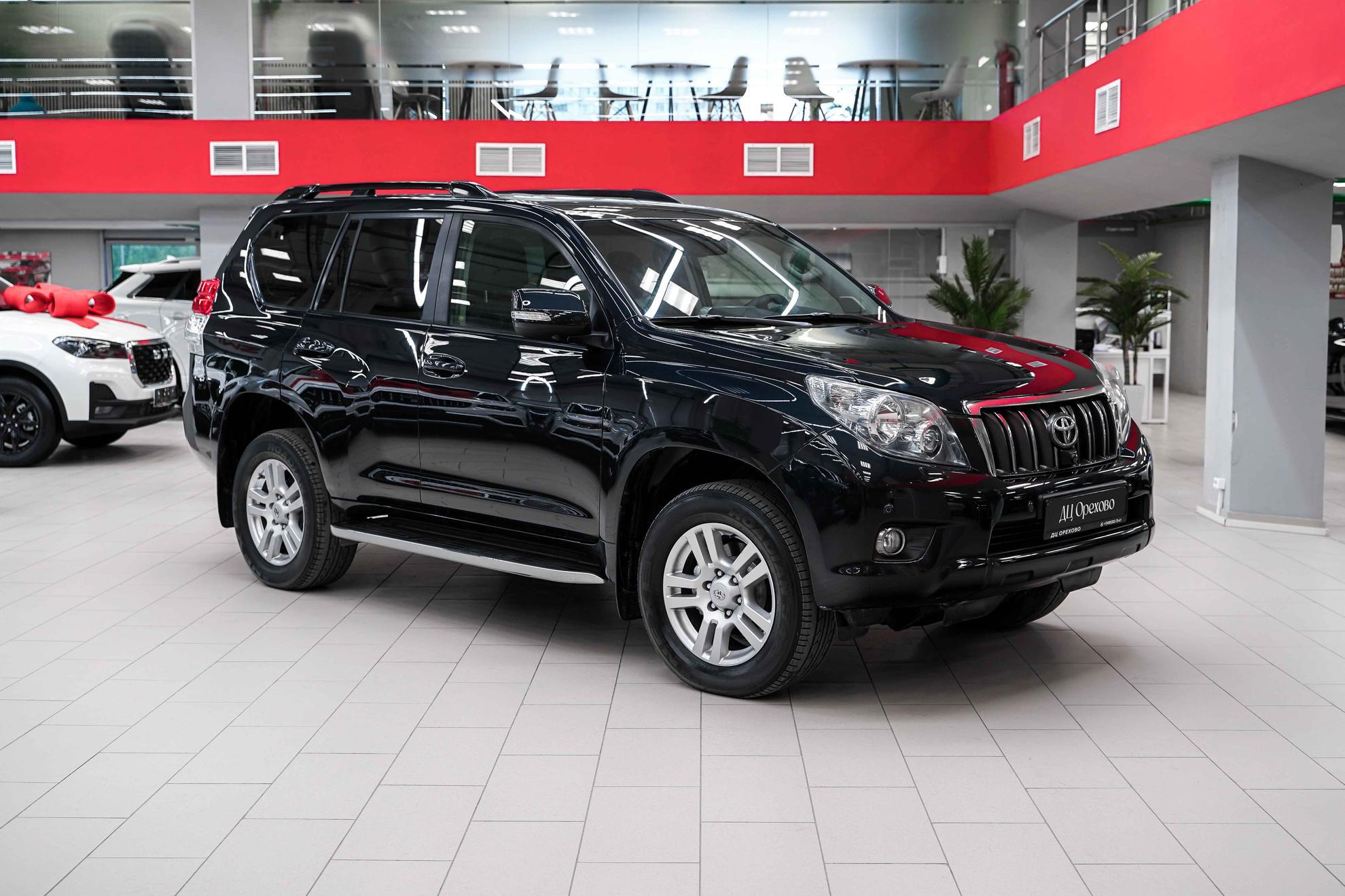 Toyota Land Cruiser Prado 2013, серый, ДЦ Орехово