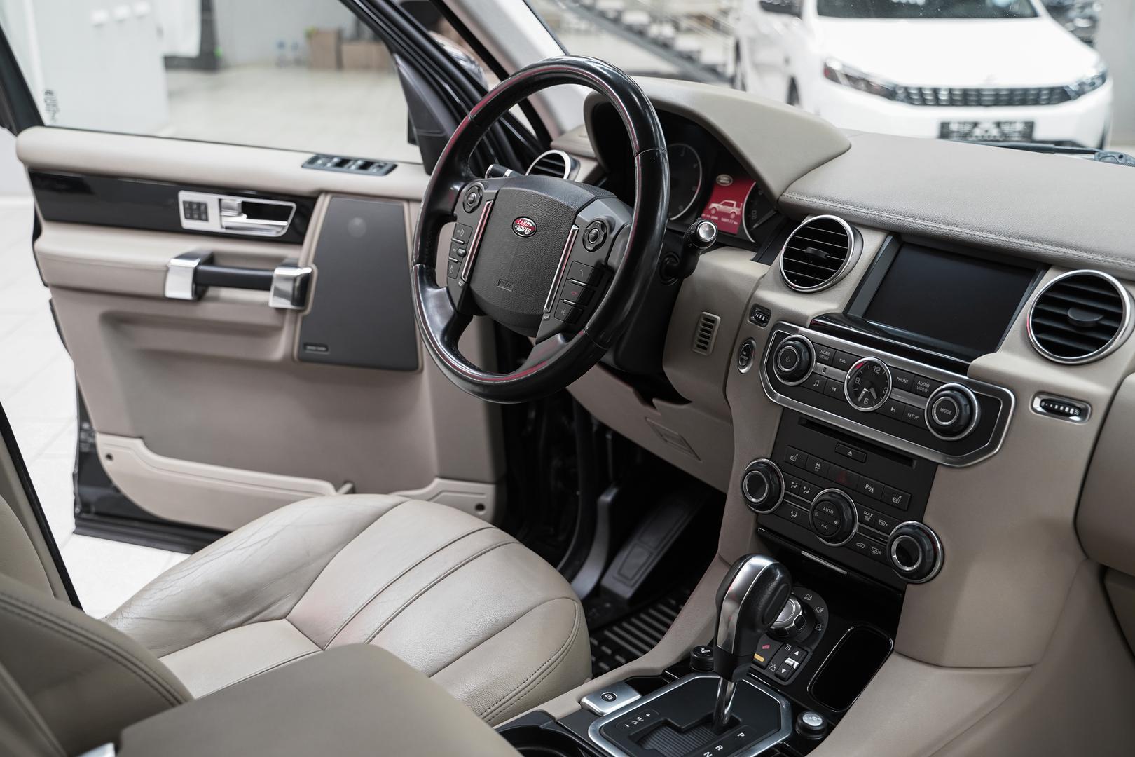 Land Rover Discovery 2012, черный, ДЦ Орехово