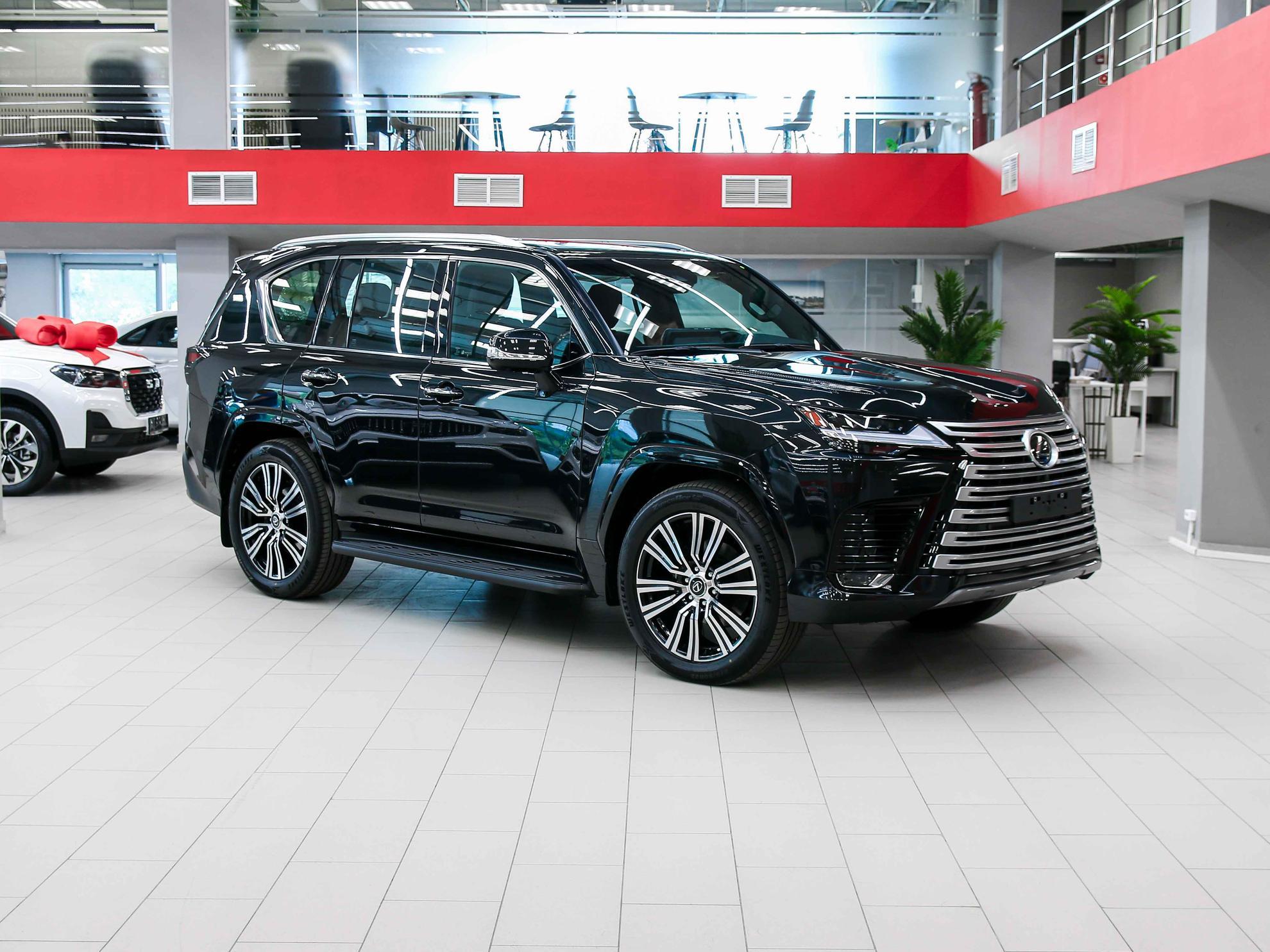 Lexus LX 2026, черный, ДЦ Орехово