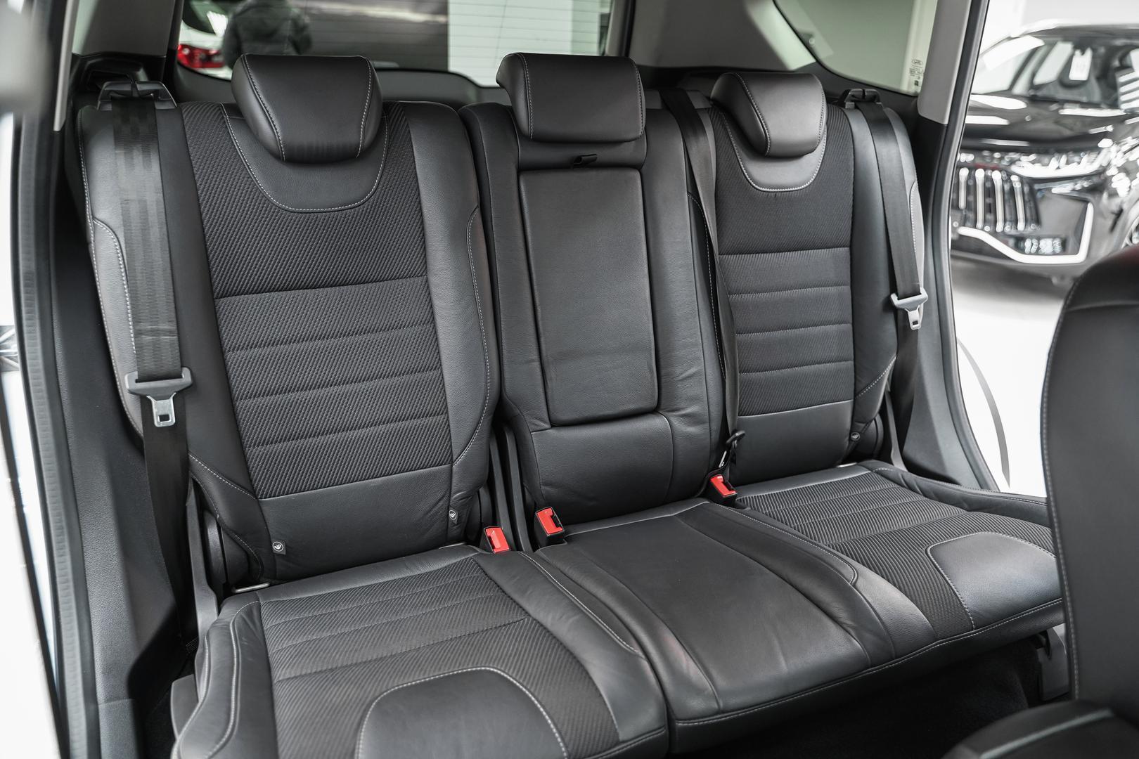 Ford Kuga 2013, белый, ДЦ Орехово