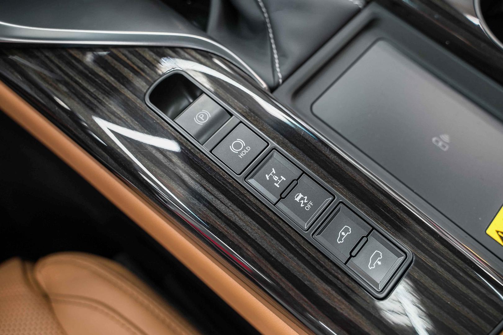 Lexus LX 2026, черный, ДЦ Орехово
