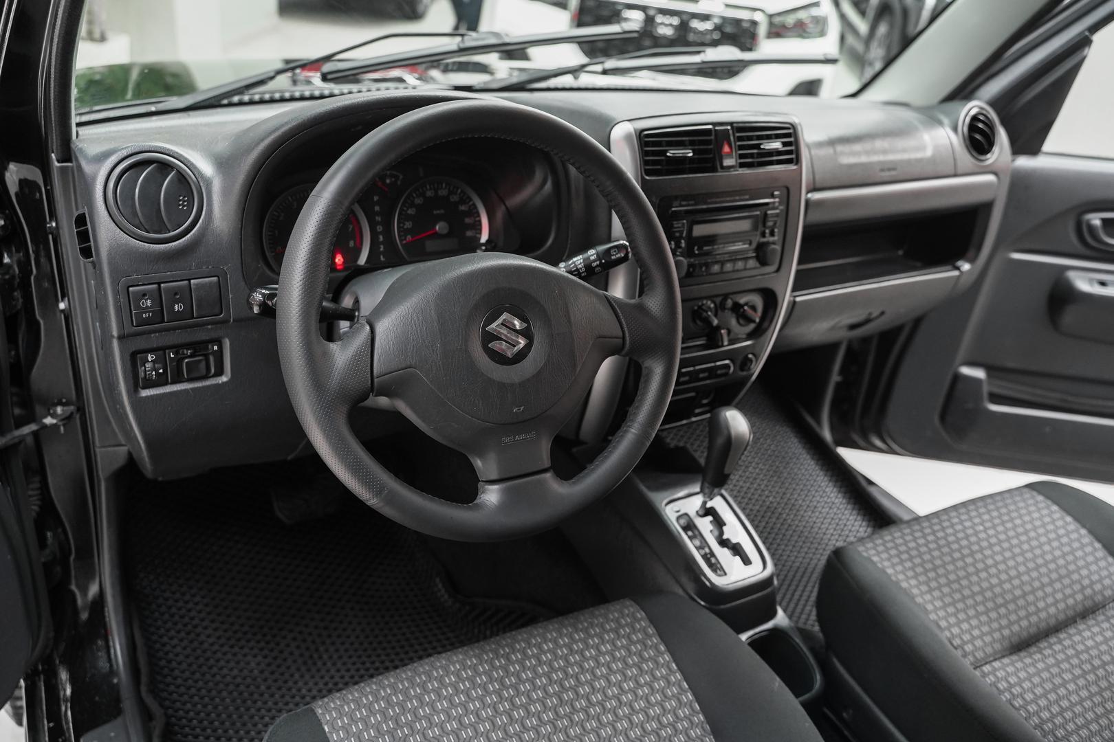 Suzuki Jimny 2011, черный, ДЦ Орехово