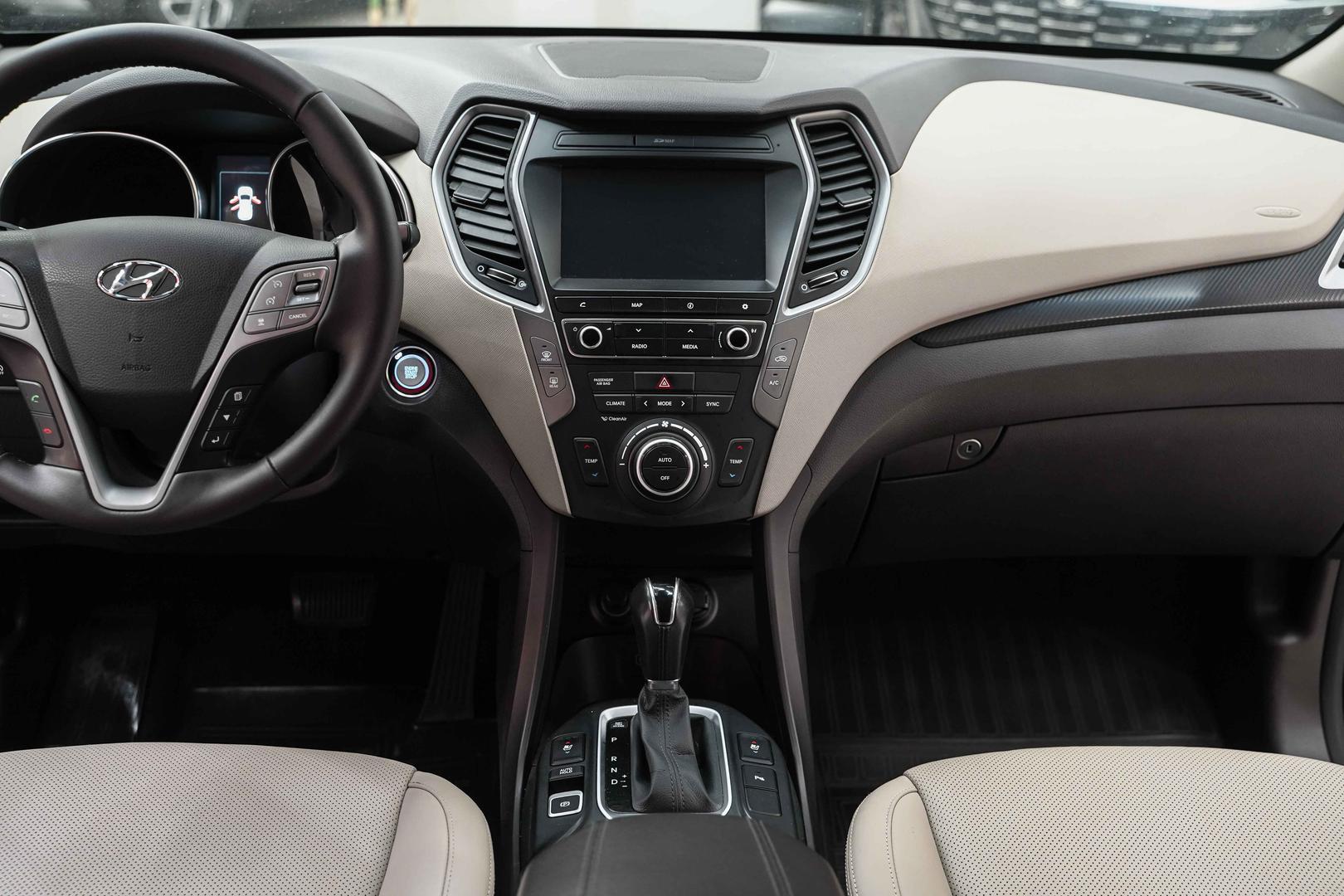 Hyundai Santa Fe 2016, черный, ДЦ Орехово