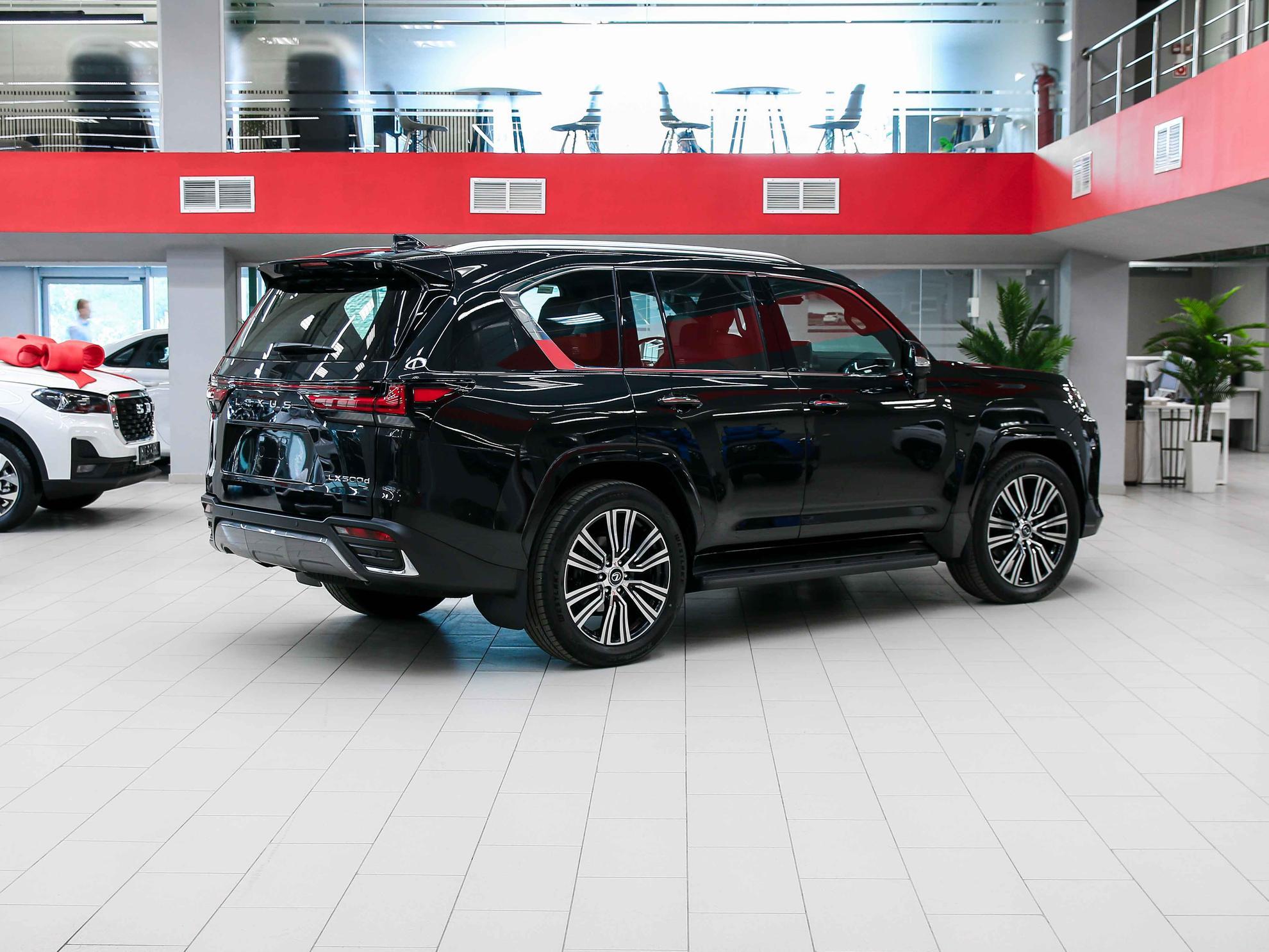 Lexus LX 2026, черный, ДЦ Орехово