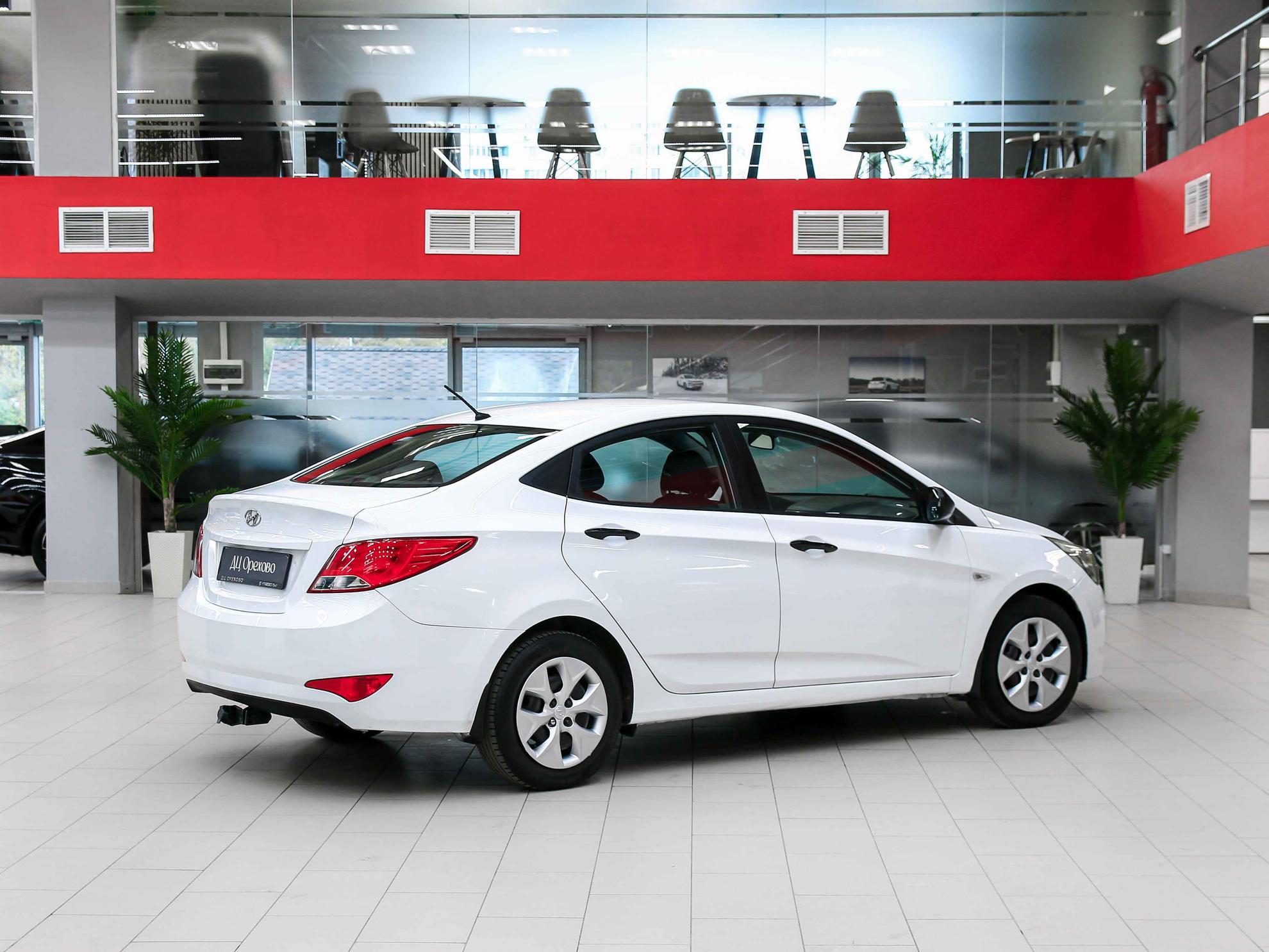Hyundai Solaris 2016, белый, ДЦ Орехово