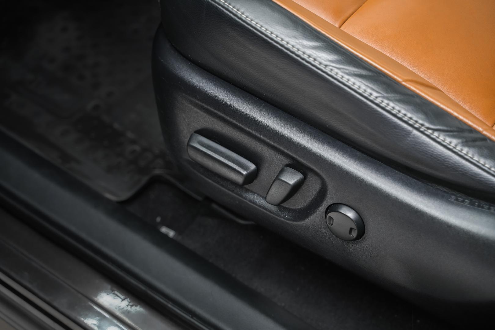 Toyota RAV4 2016, коричневый, ДЦ Орехово
