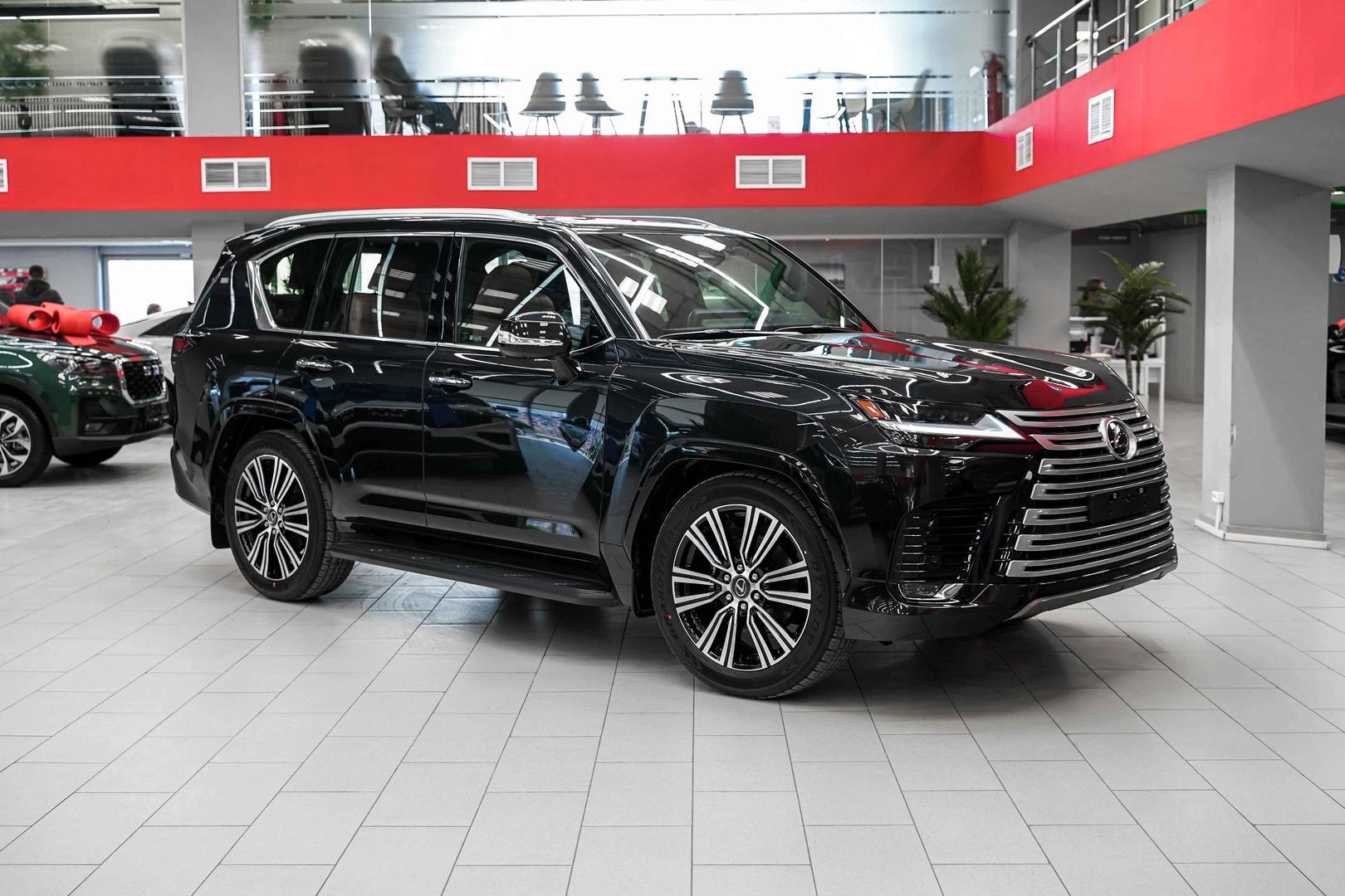 Lexus LX 2026, черный, ДЦ Орехово