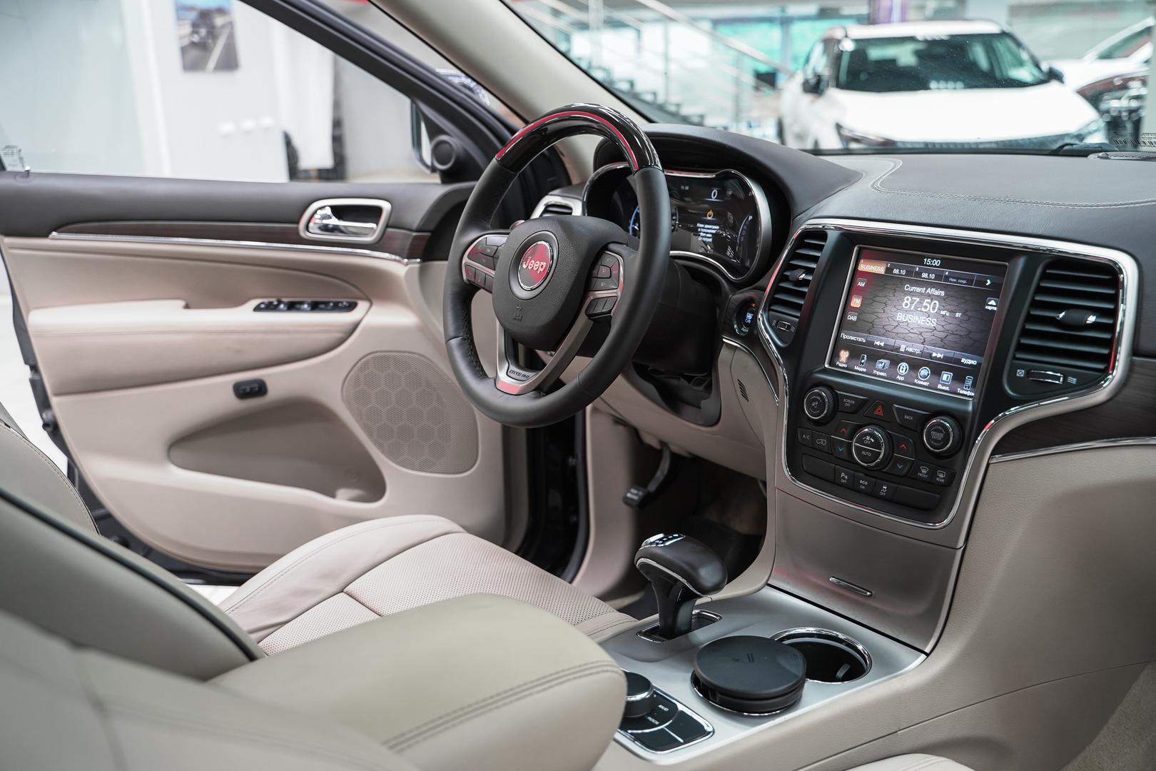 Jeep Grand Cherokee 2013, серый, ДЦ Орехово
