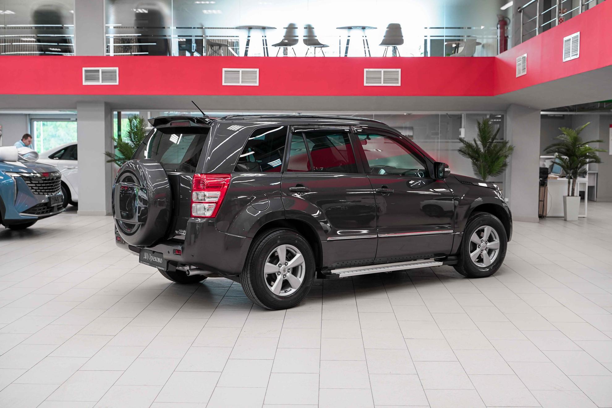 Suzuki Grand Vitara 2013, серый, ДЦ Орехово