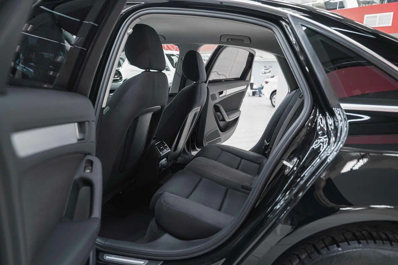 Audi A4 2010, черный, ДЦ Орехово
