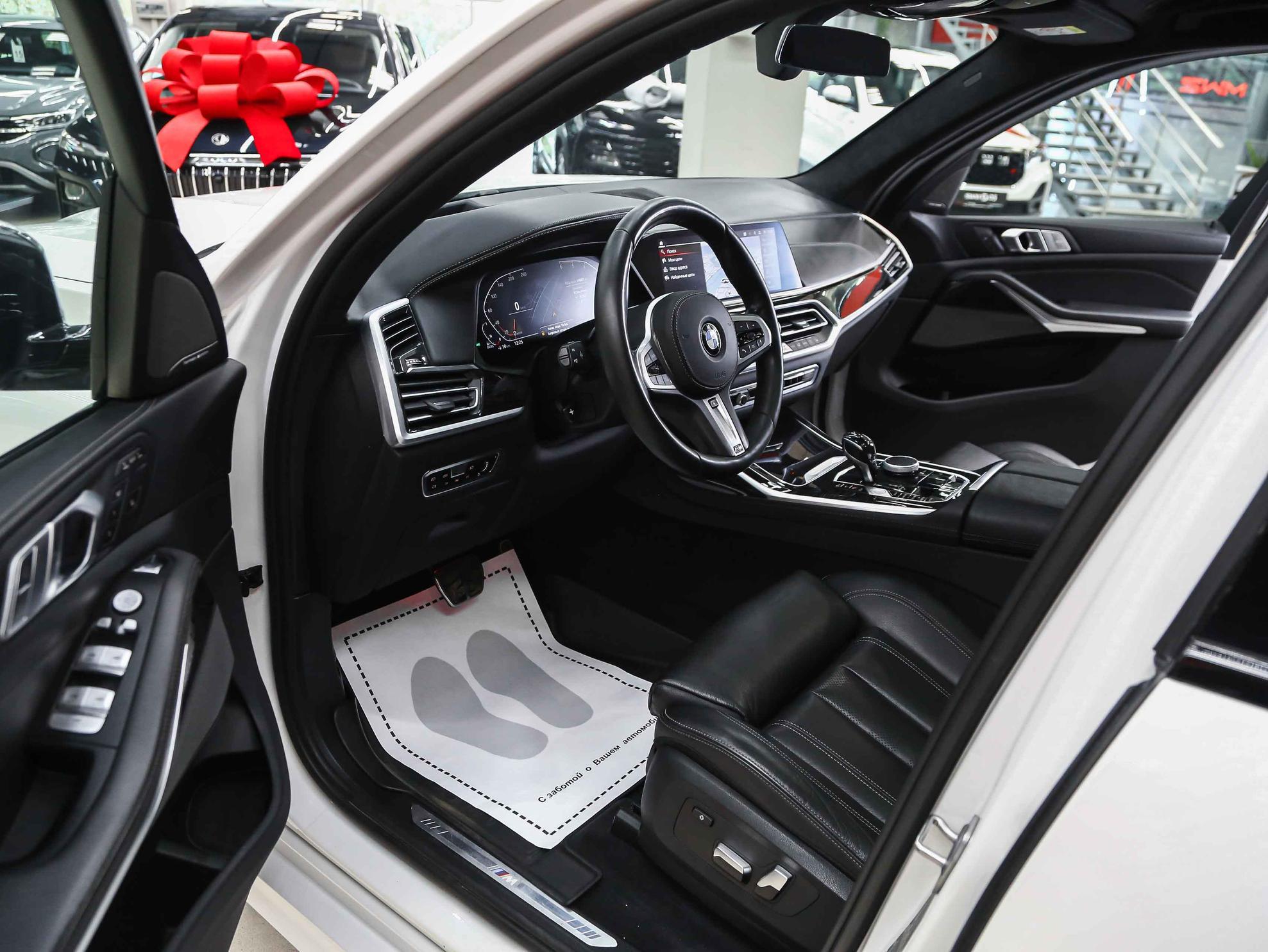 BMW X7 2020, белый, ДЦ Орехово