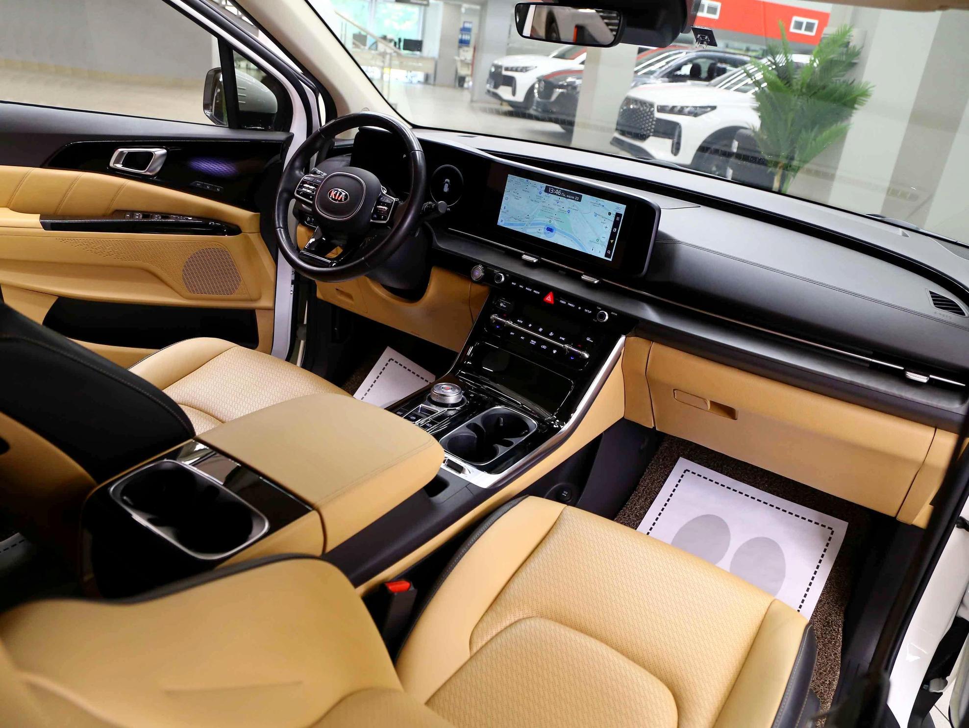 Kia Carnival 2020, белый, ДЦ Орехово
