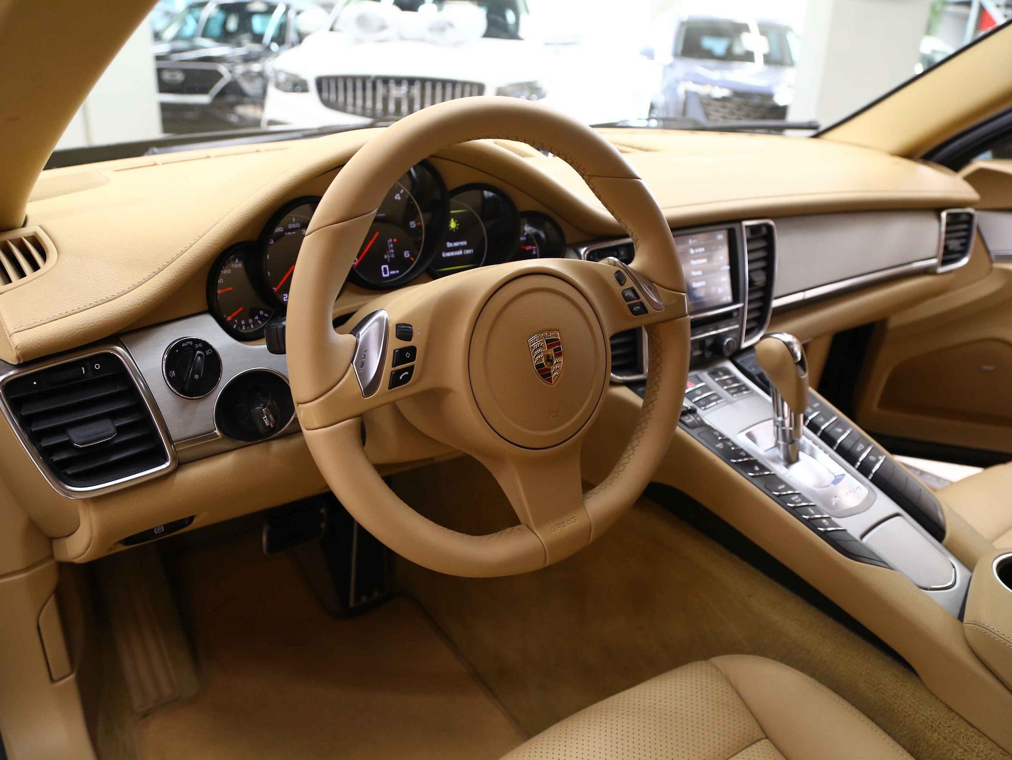 Porsche Panamera 2012, коричневый, ДЦ Орехово
