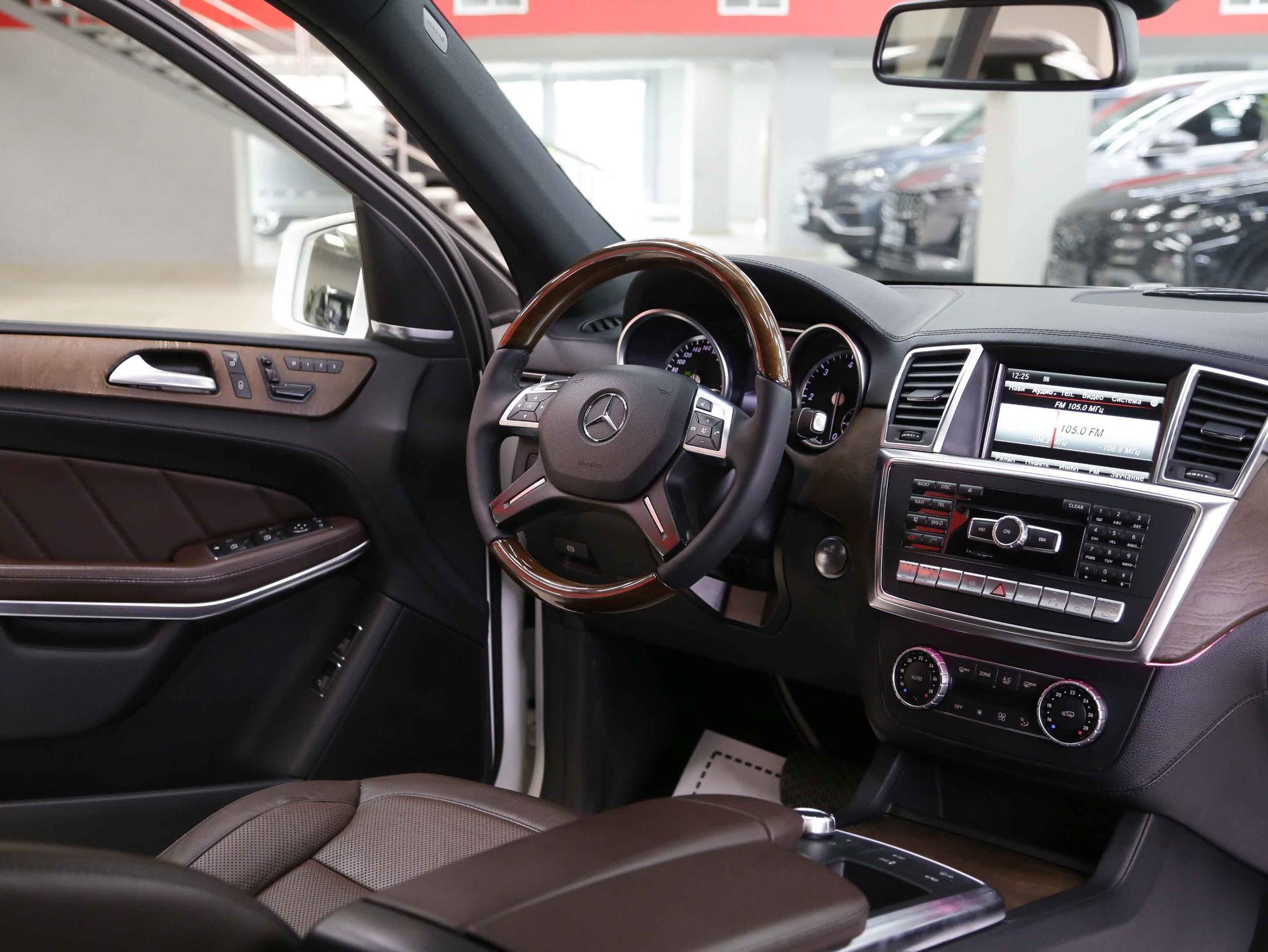 Mercedes-Benz GL-Класс 2014, белый, ДЦ Орехово