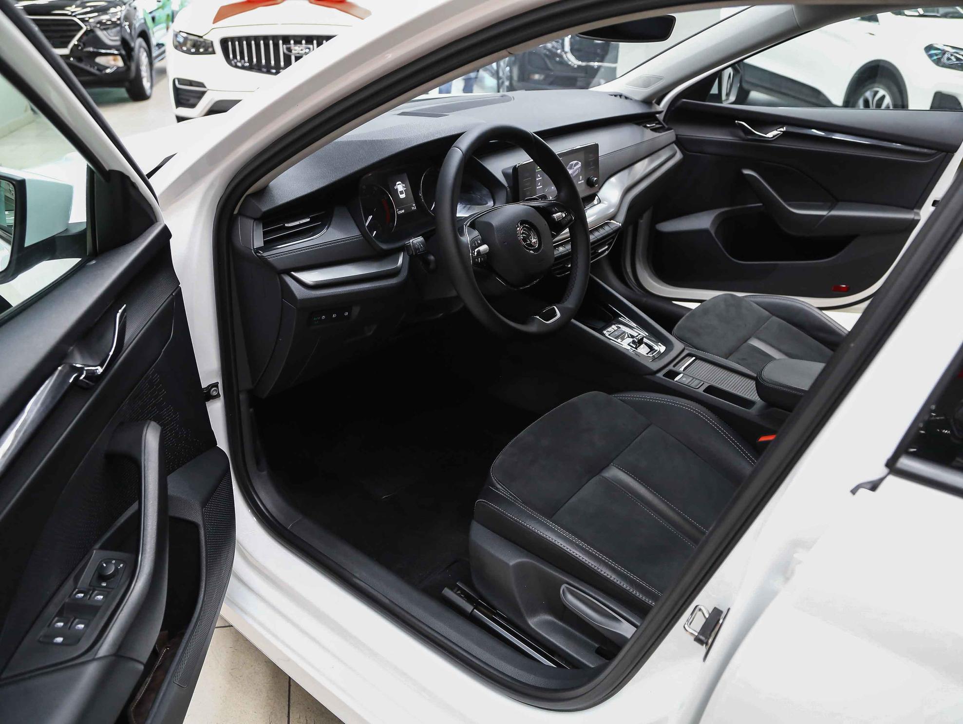 Skoda Octavia 2020, белый, ДЦ Орехово