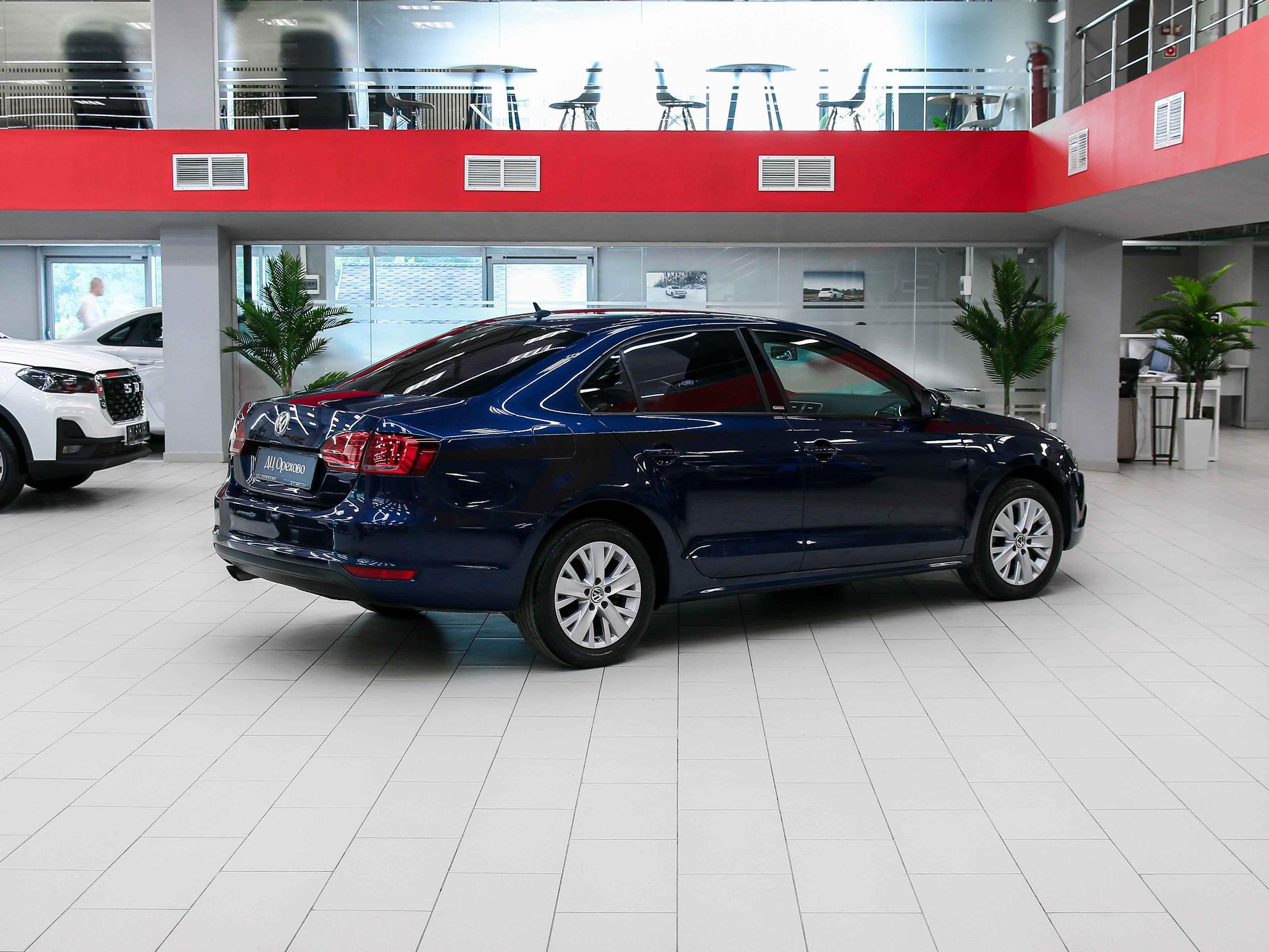 Volkswagen Jetta 2014, синий, ДЦ Орехово