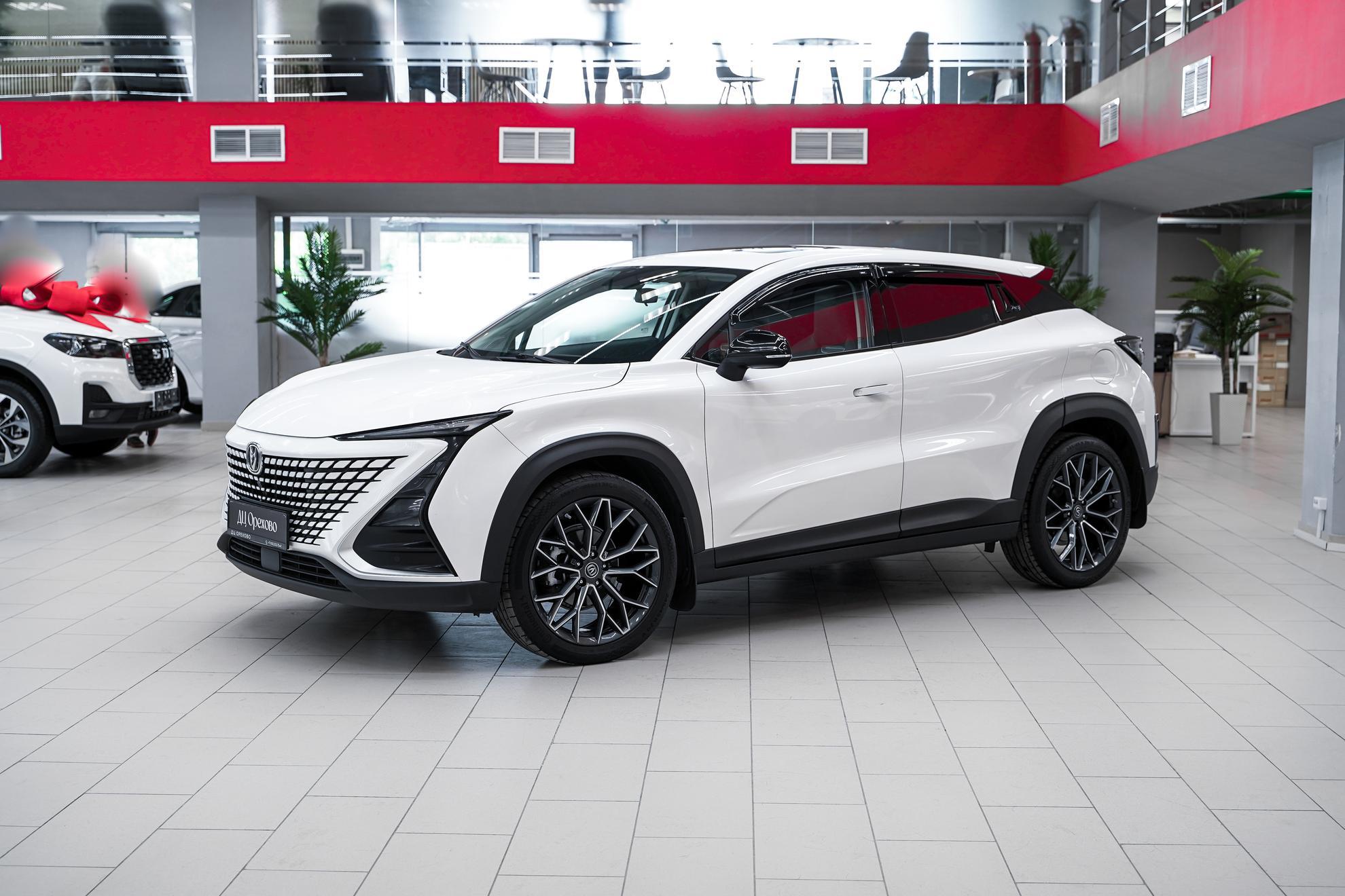 Changan UNI-T 2023, белый, ДЦ Орехово