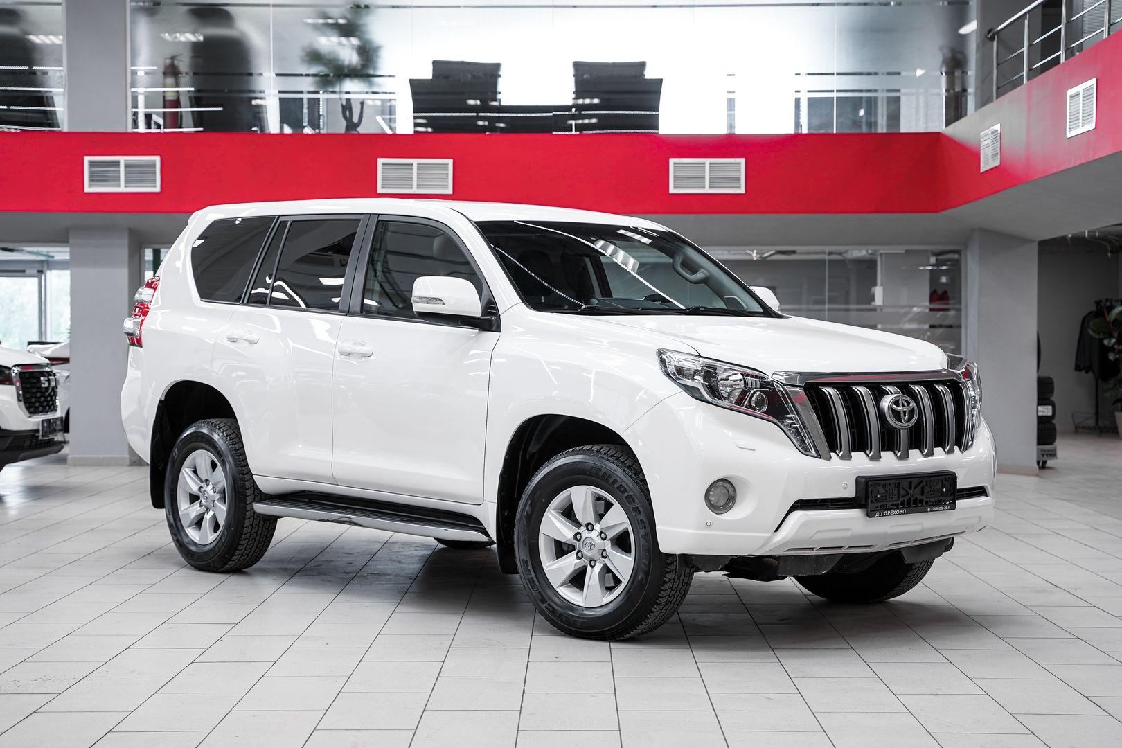 Toyota Land Cruiser Prado 2014, белый, ДЦ Орехово
