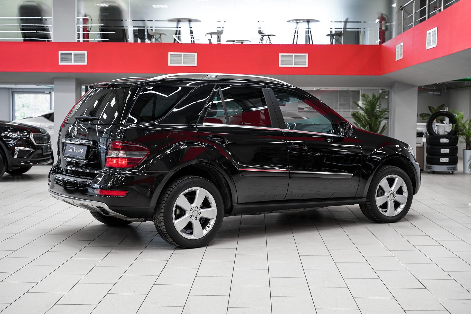 Mercedes-Benz M-Класс 2008, черный, ДЦ Орехово