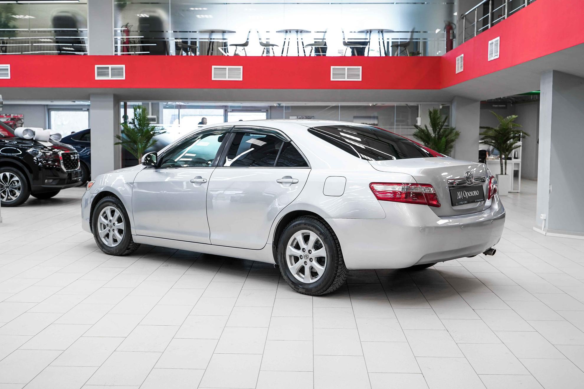 Toyota Camry 2011, серебряный, ДЦ Орехово