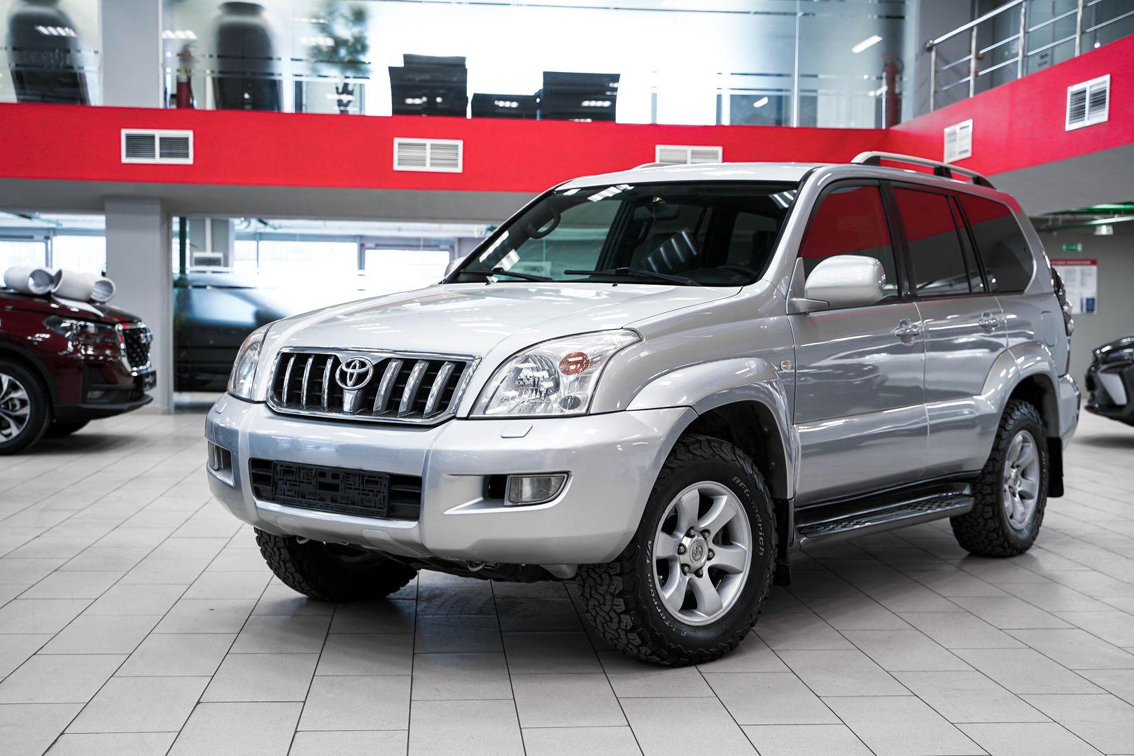 Toyota Land Cruiser Prado 2006, серебряный, ДЦ Орехово