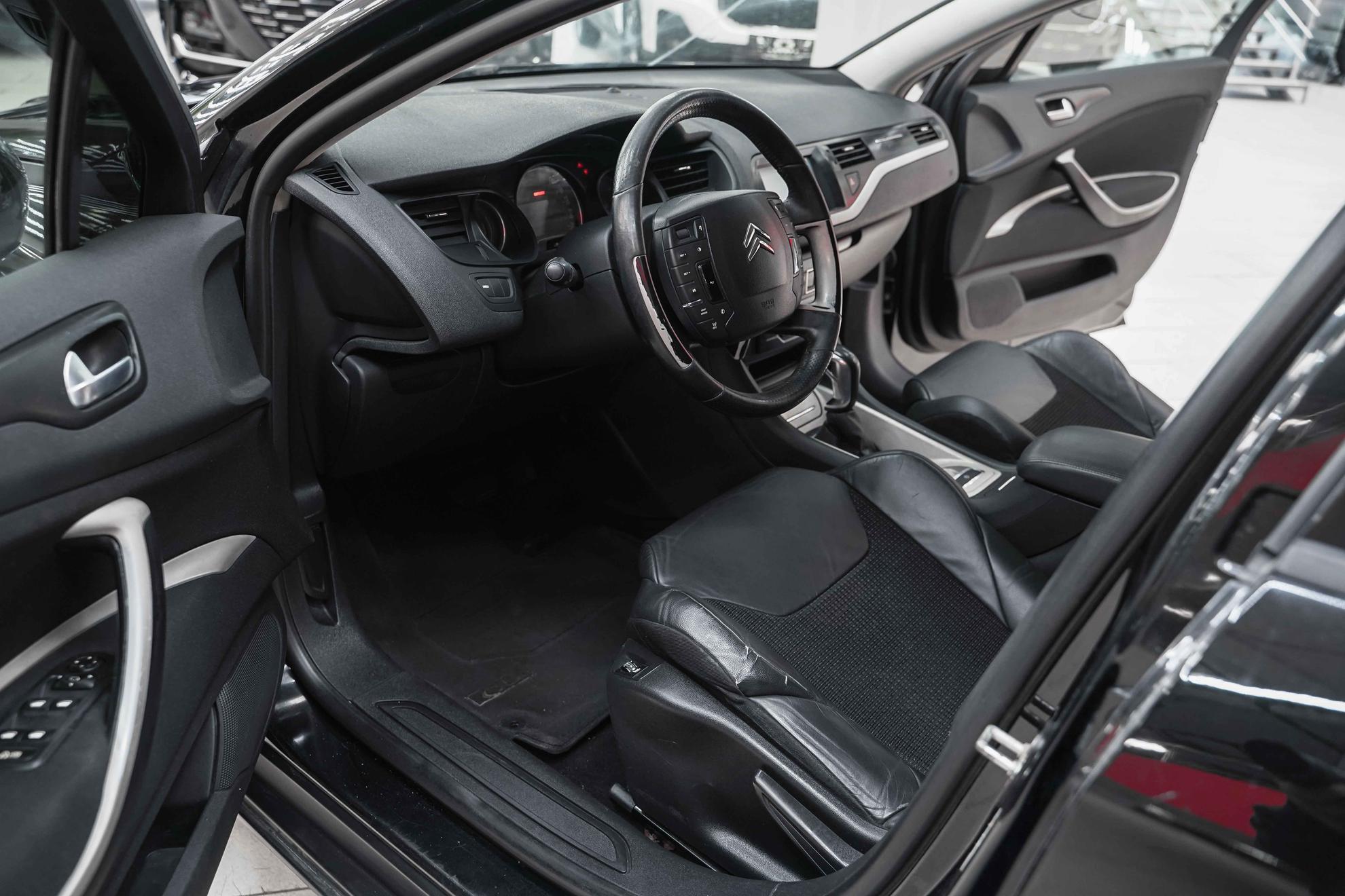Citroen C5 2011, черный, ДЦ Орехово