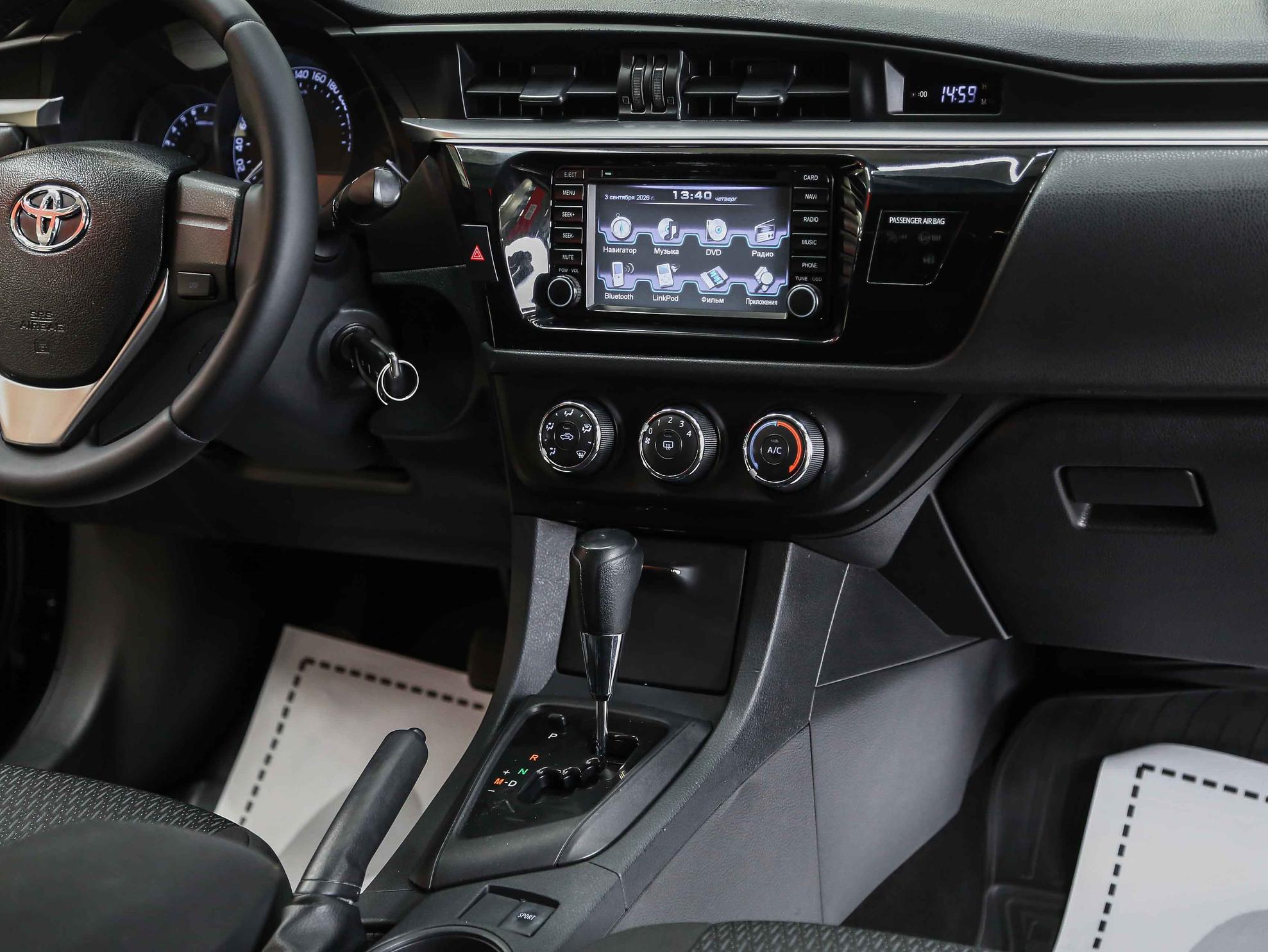 Toyota Corolla 2015, черный, ДЦ Орехово