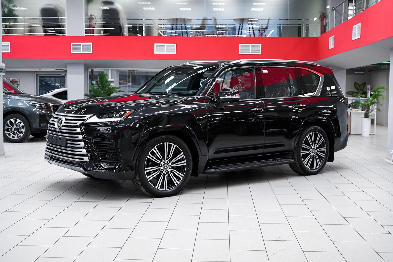 Lexus LX 2025, черный, ДЦ Орехово