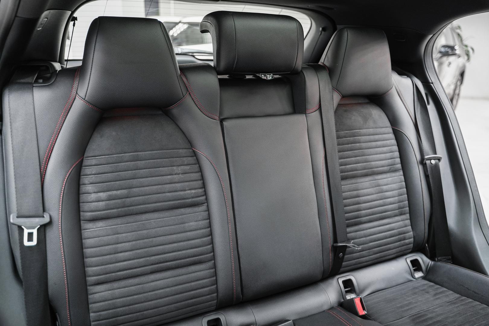 Mercedes-Benz GLA 2015, белый, ДЦ Орехово