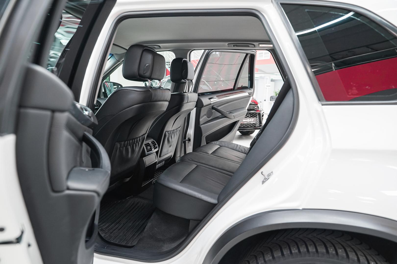 BMW X5 2013, белый, ДЦ Орехово