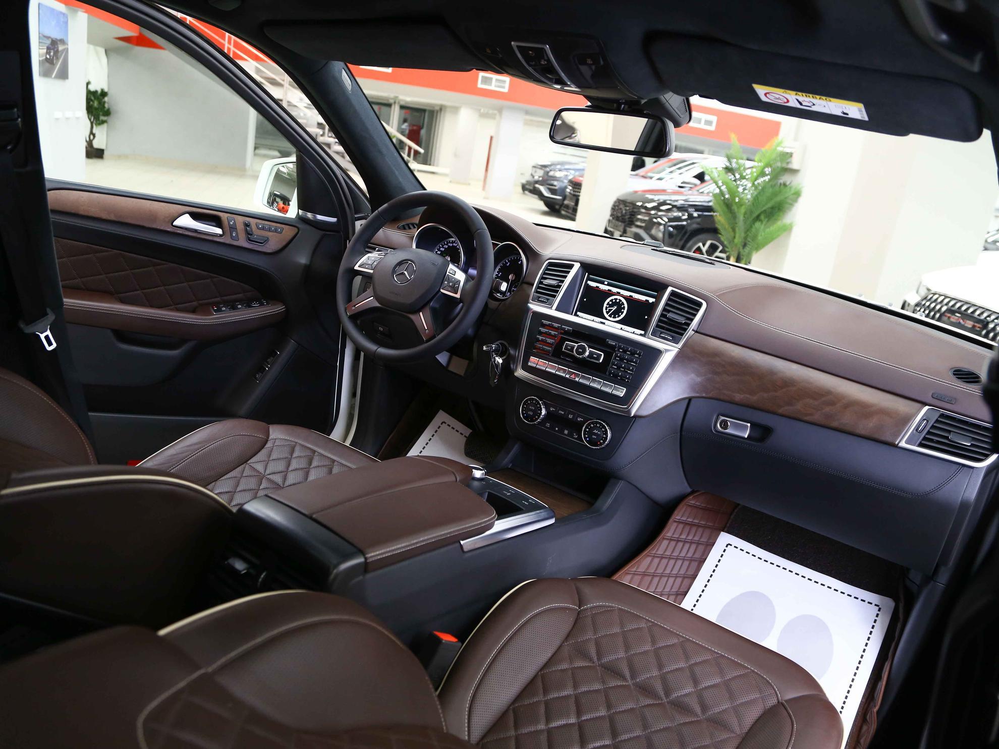 Mercedes-Benz GL-Класс 2014, белый, ДЦ Орехово
